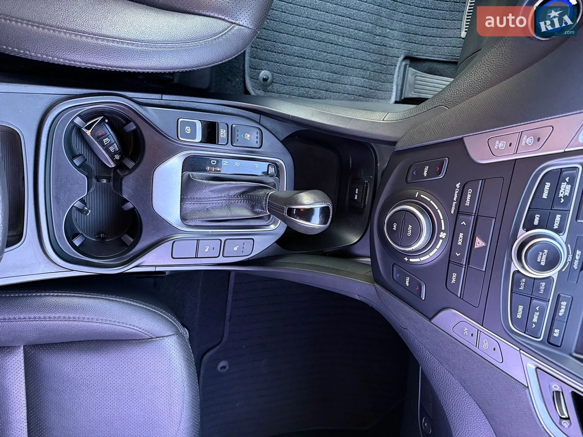 2013 Hyundai Santa Fe - мініатюра 12