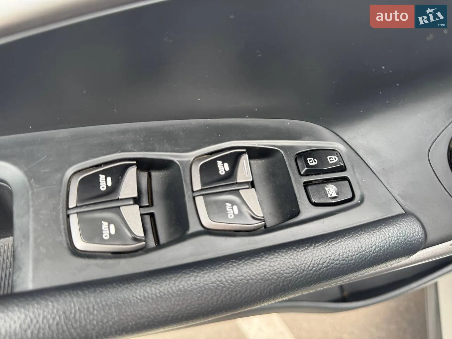 2013 Hyundai Santa Fe - мініатюра 24