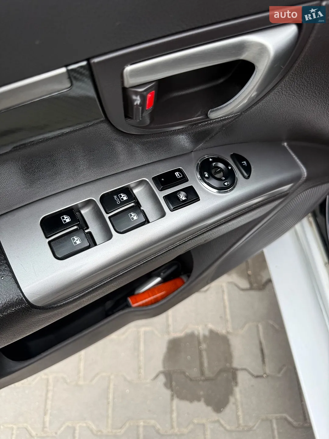 2011 Hyundai Santa Fe - мініатюра 15