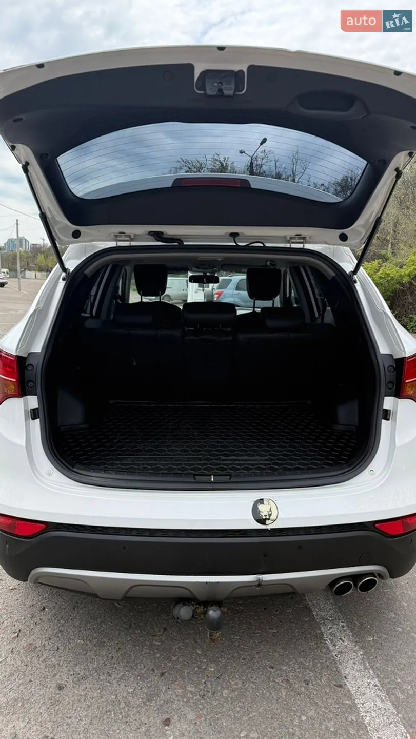 2012 Hyundai Santa Fe - мініатюра 8
