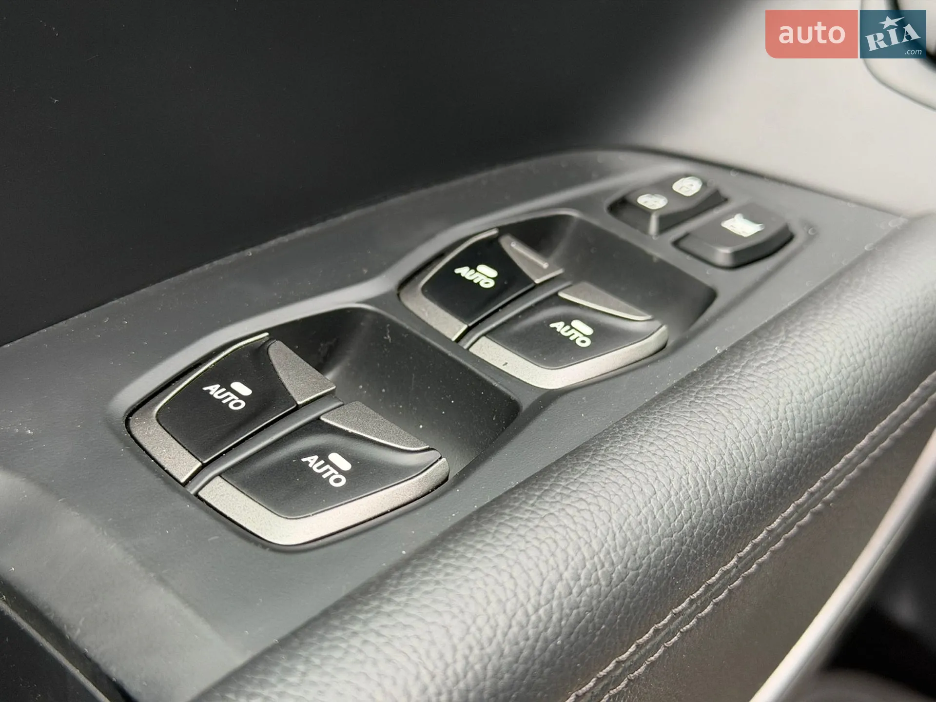 2016 Hyundai Santa Fe - мініатюра 34