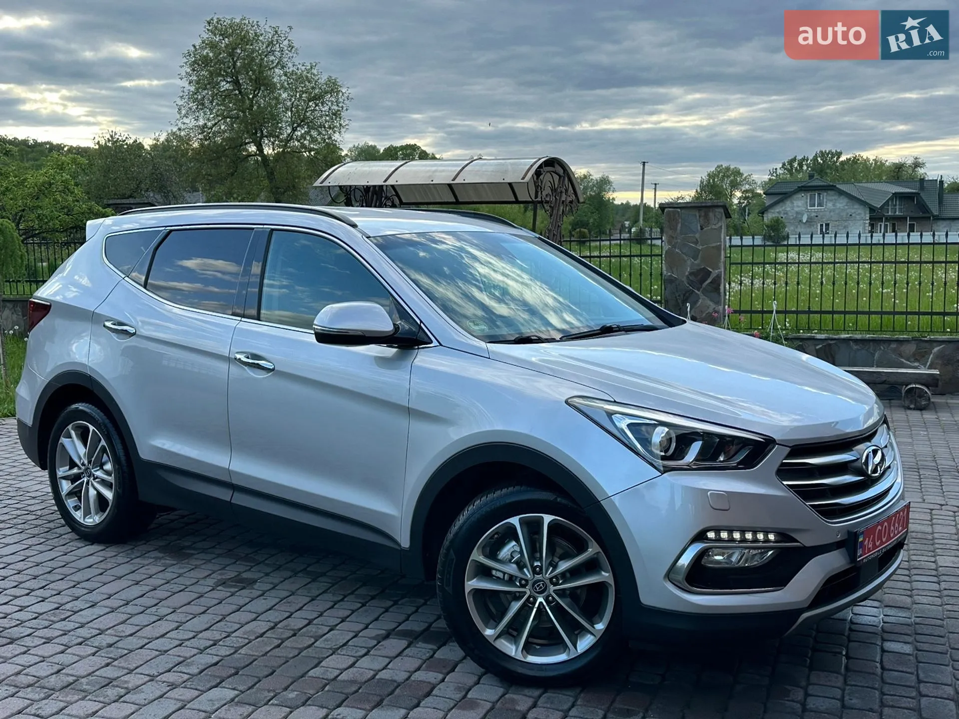 2016 Hyundai Santa Fe - мініатюра 11