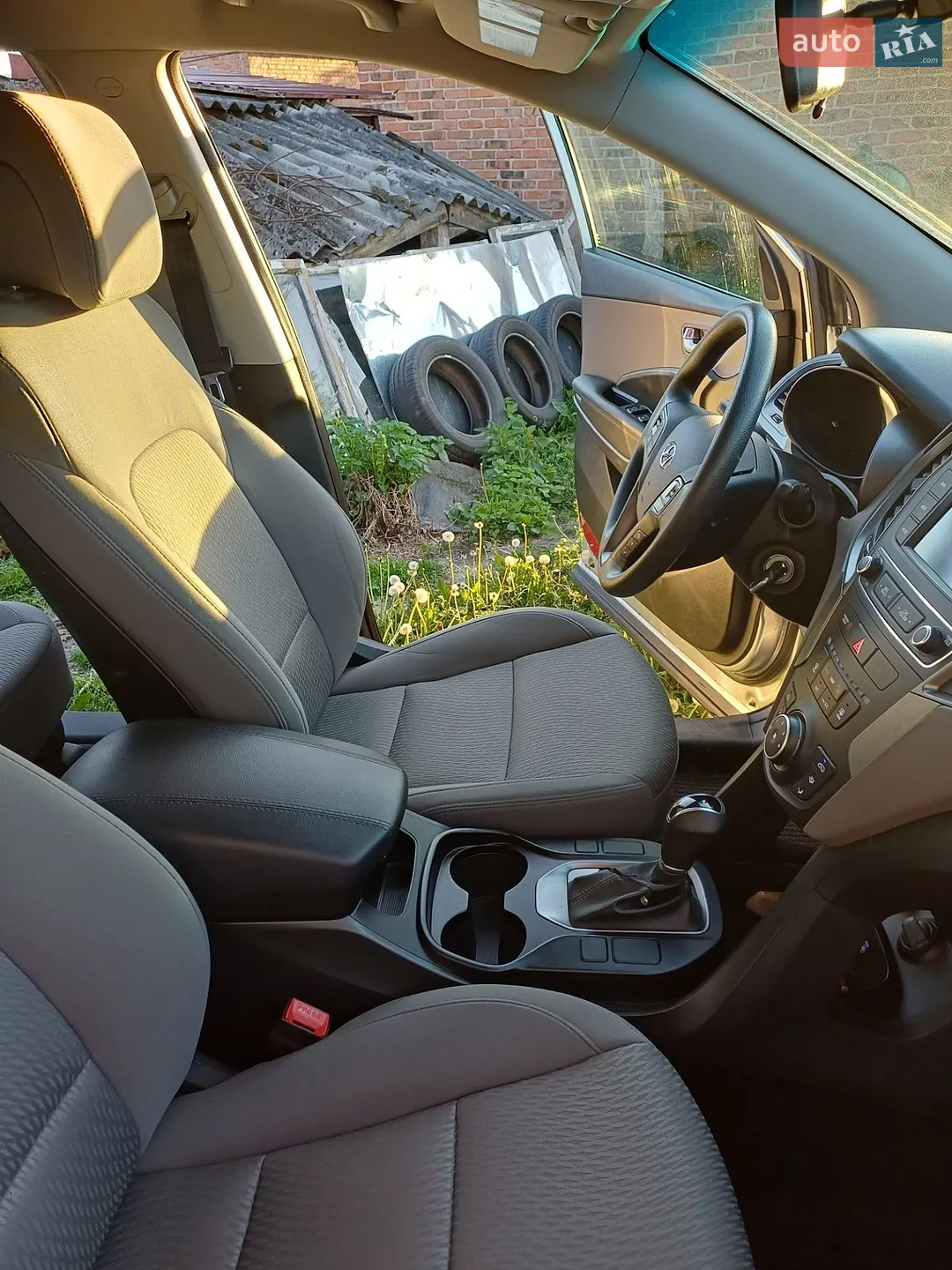 2016 Hyundai Santa Fe - мініатюра 37