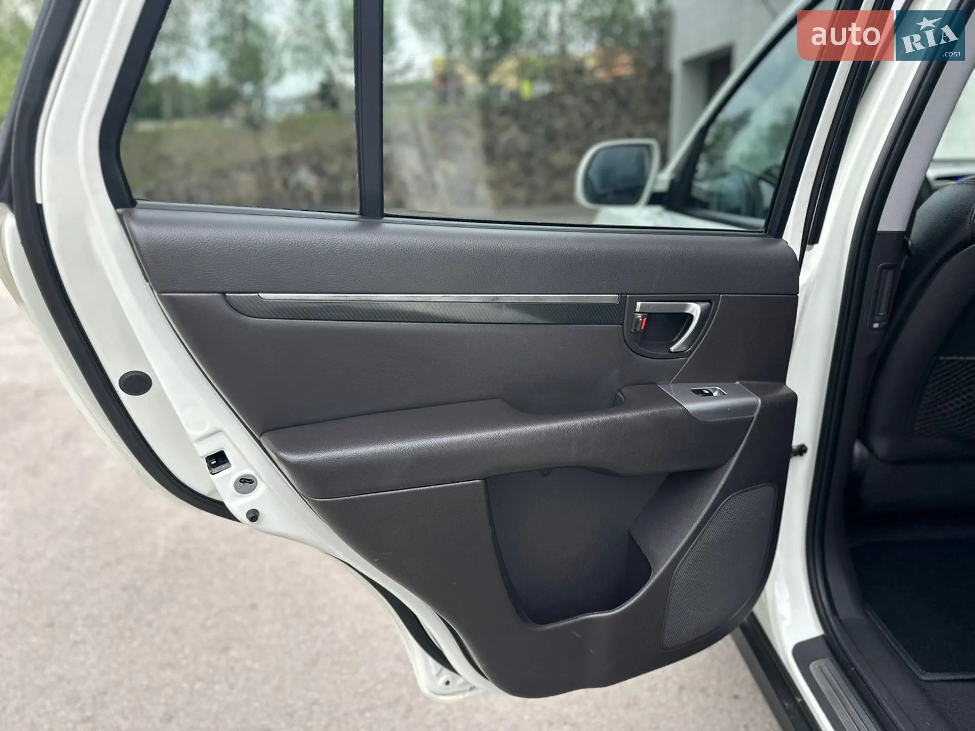 2011 Hyundai Santa Fe - мініатюра 24