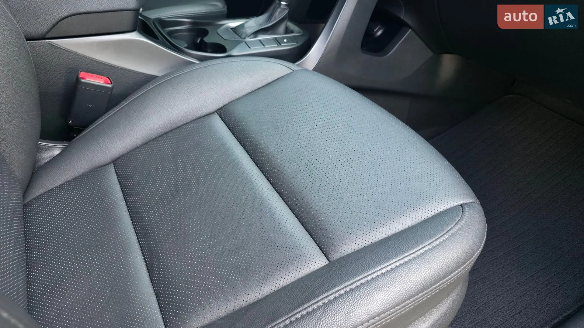 2013 Hyundai Santa Fe - мініатюра 32