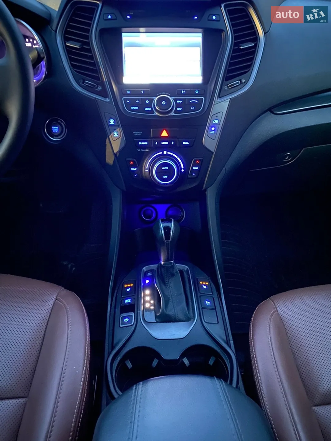 2016 Hyundai Santa Fe - мініатюра 17