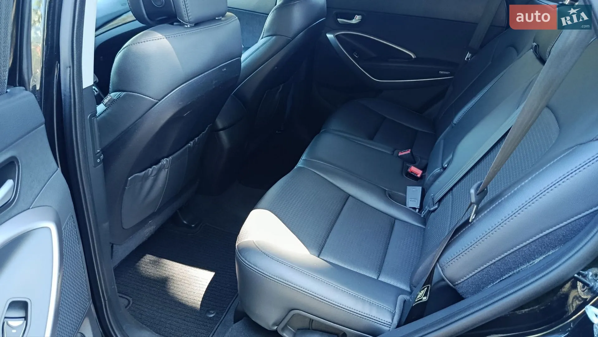 2016 Hyundai Santa Fe - мініатюра 39