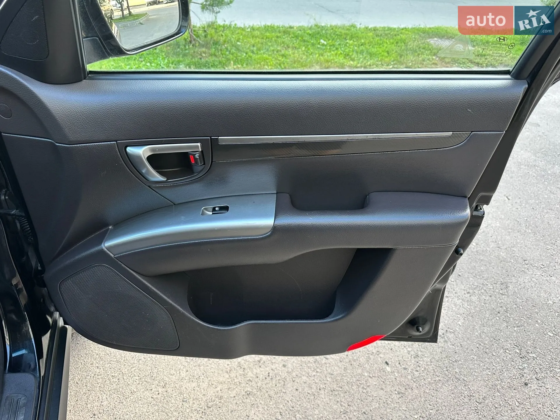 2010 Hyundai Santa Fe - мініатюра 31