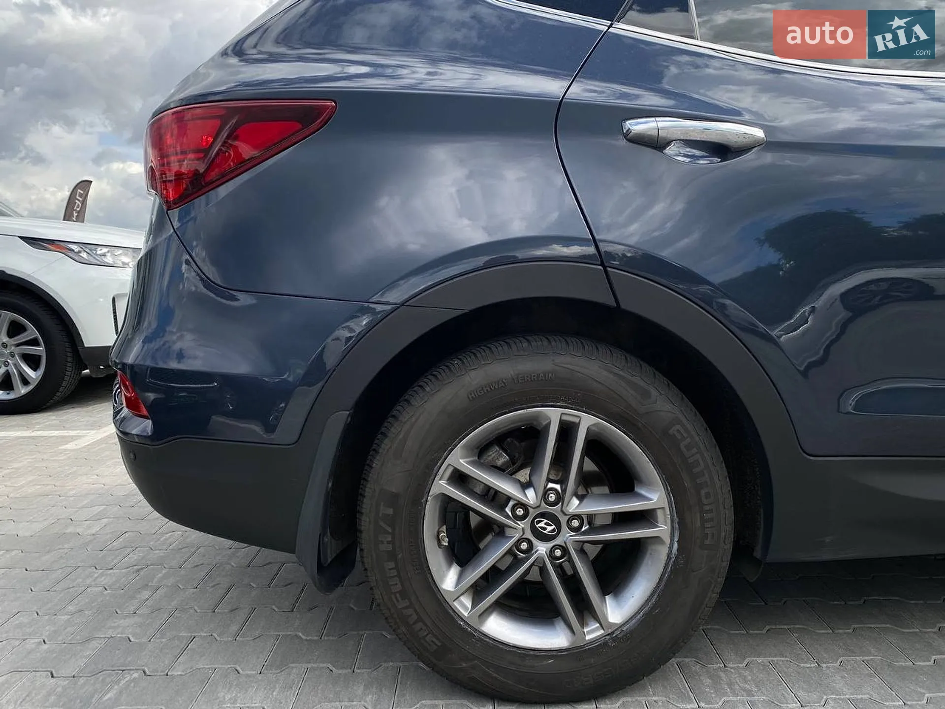 2016 Hyundai Santa Fe - мініатюра 12