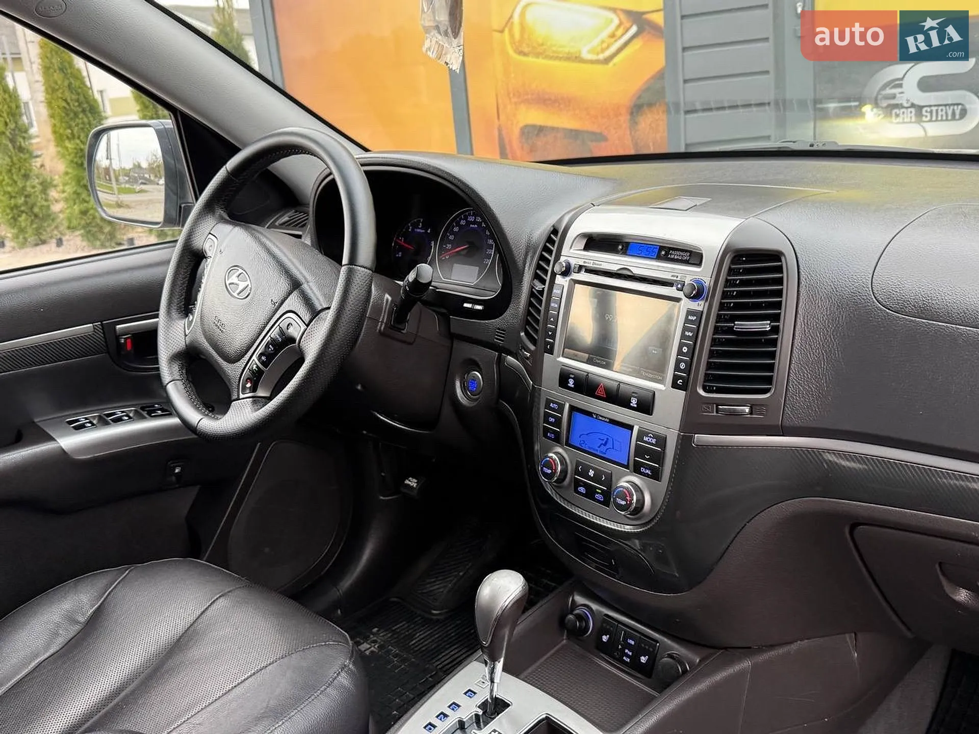 2011 Hyundai Santa Fe - мініатюра 31