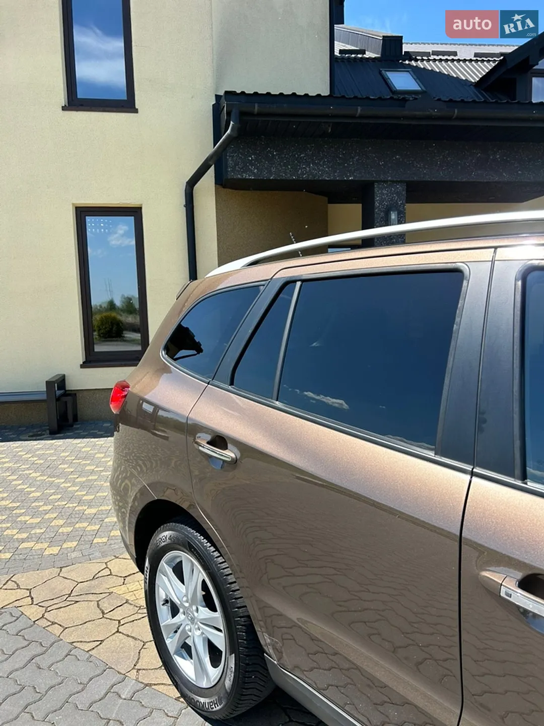 2010 Hyundai Santa Fe - мініатюра 11
