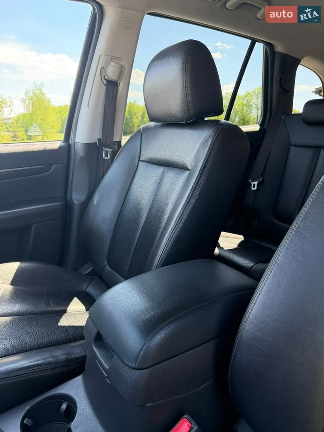2010 Hyundai Santa Fe - мініатюра 114