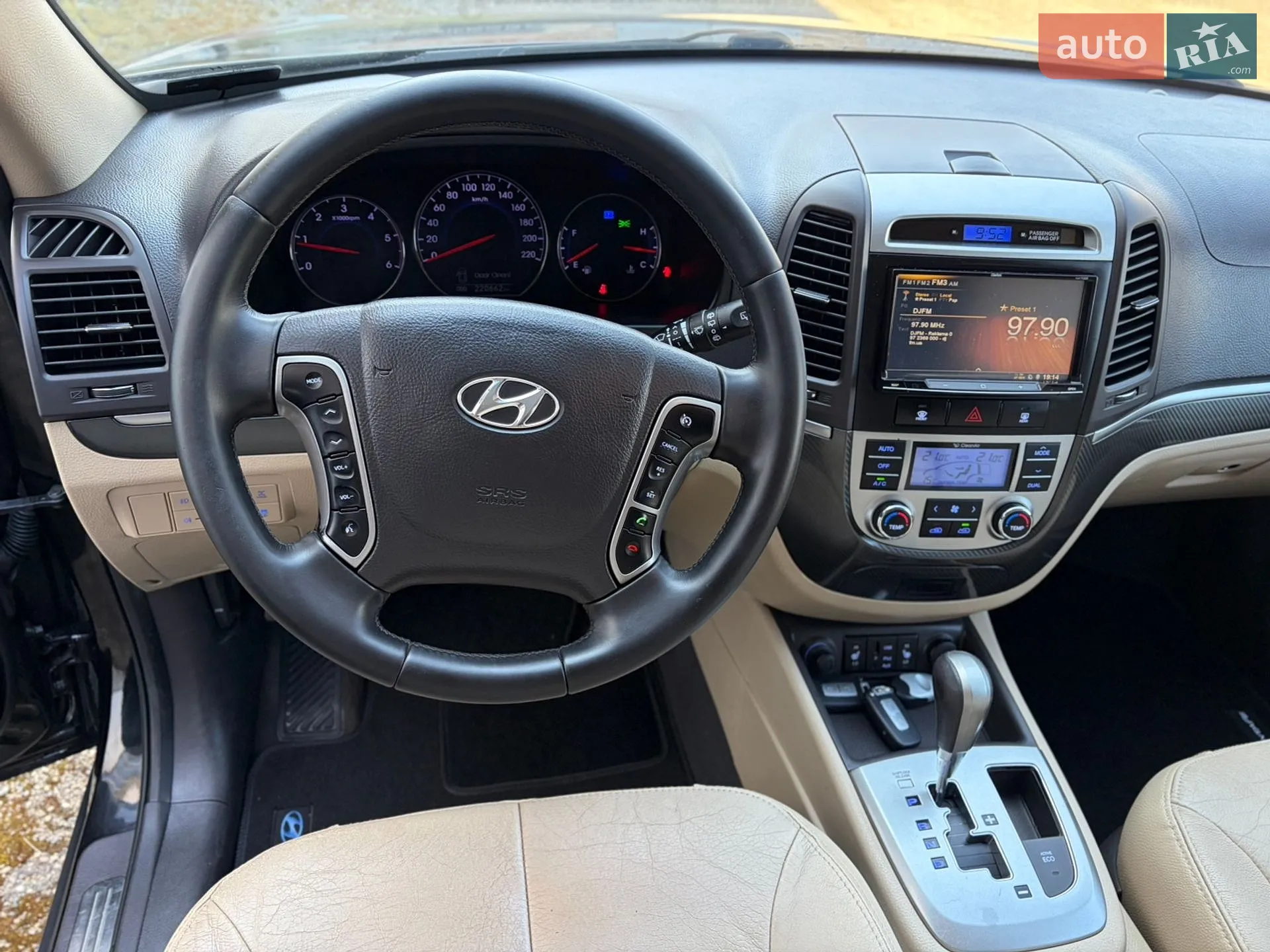 2011 Hyundai Santa Fe - мініатюра 26