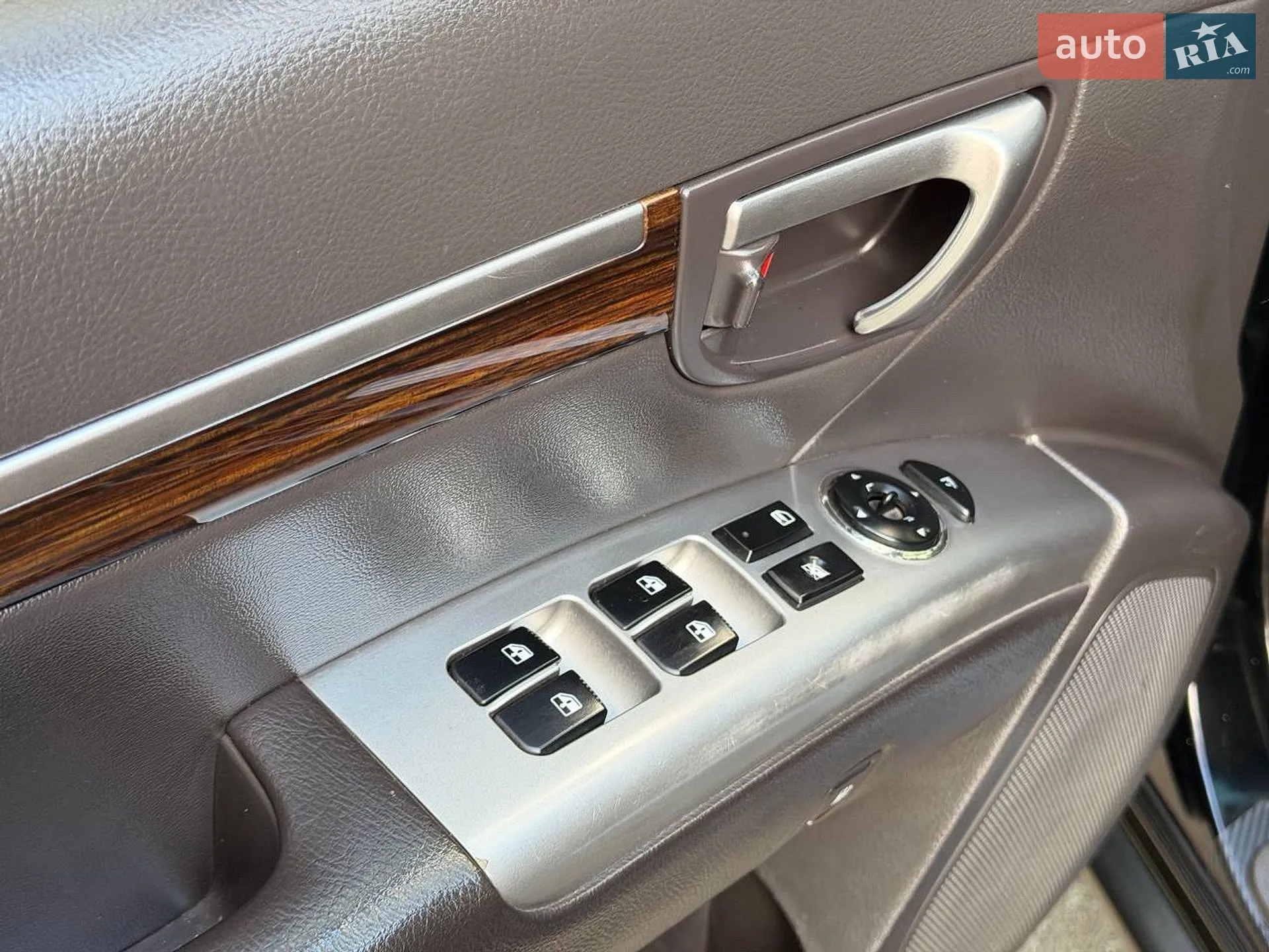 2012 Hyundai Santa Fe - мініатюра 23