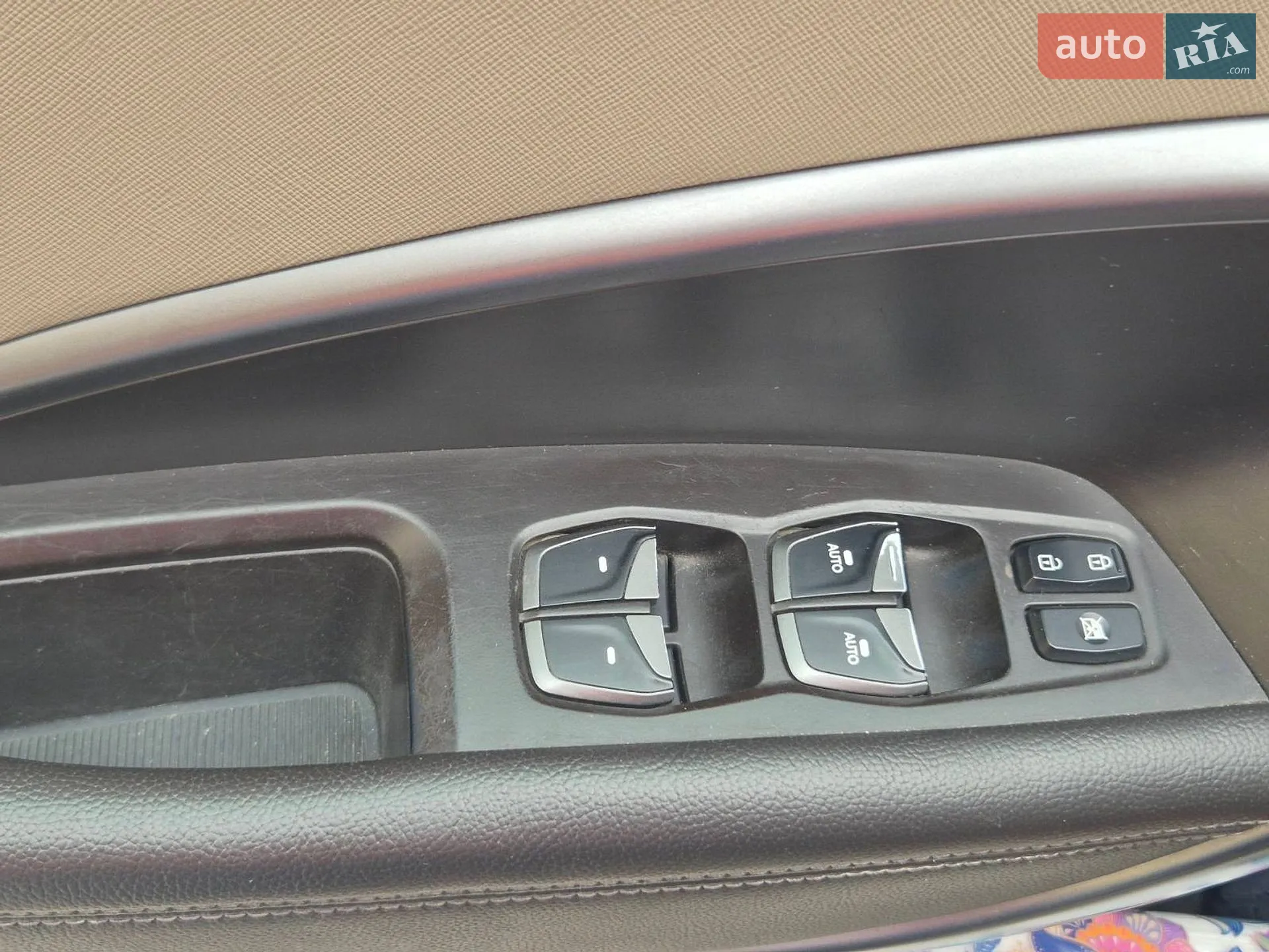 2016 Hyundai Santa Fe - мініатюра 10