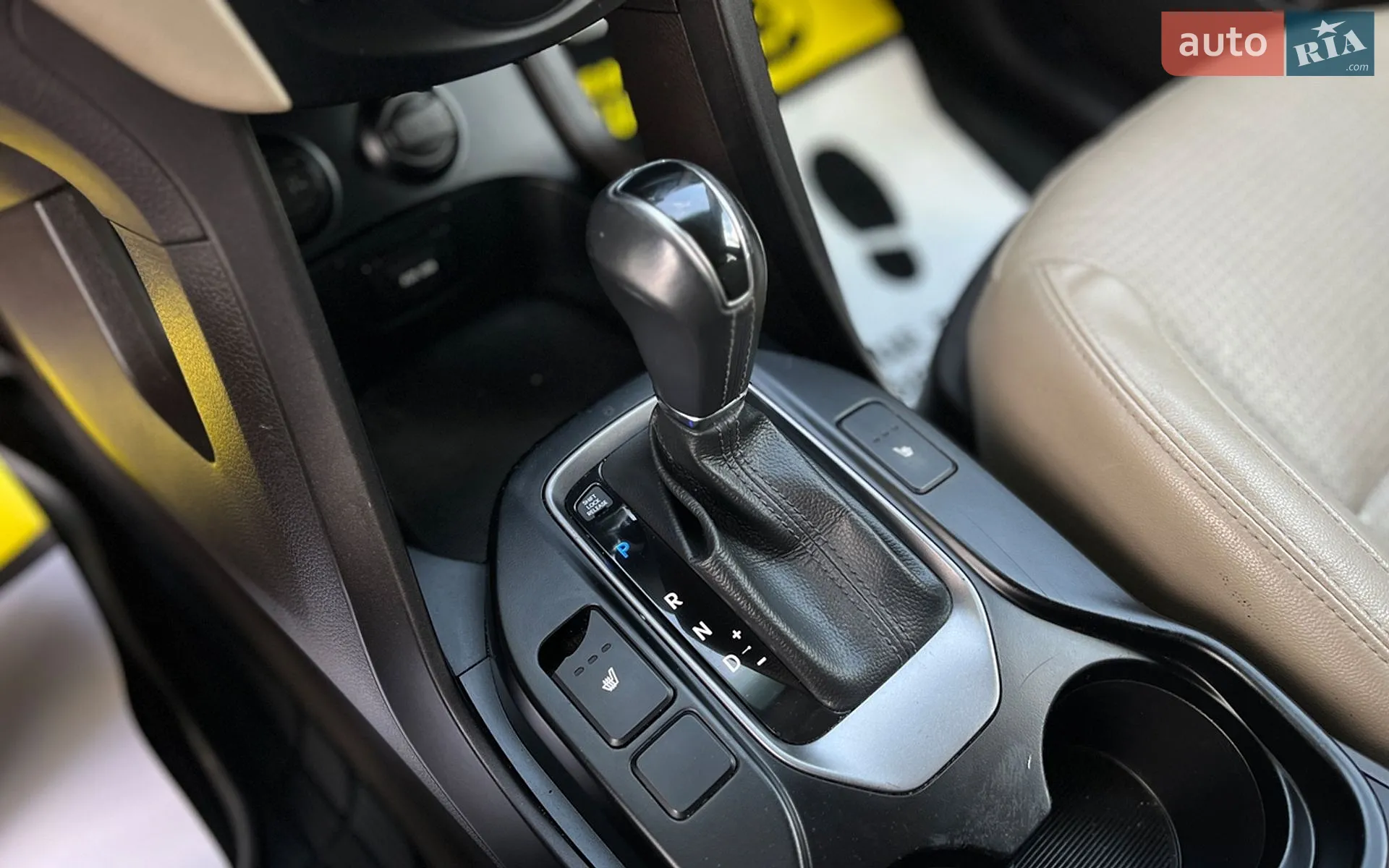 2014 Hyundai Santa Fe - мініатюра 16