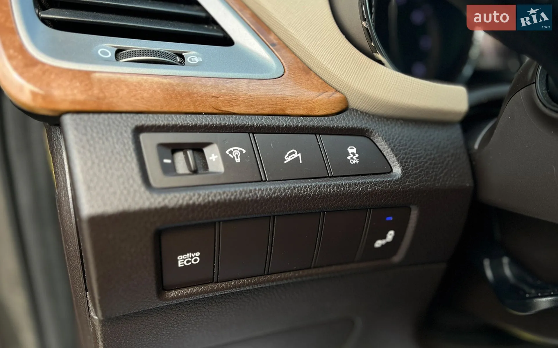 2014 Hyundai Santa Fe - мініатюра 18