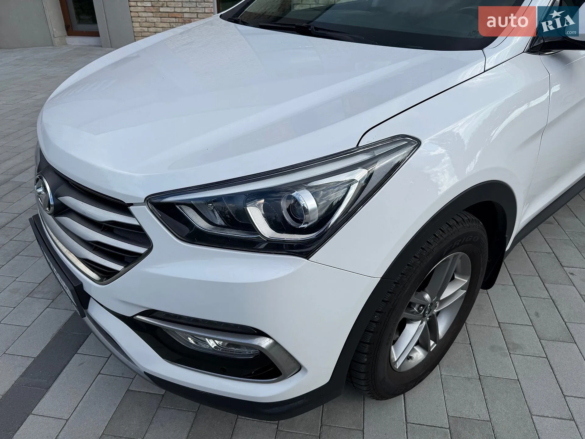 2017 Hyundai Santa Fe - мініатюра 2