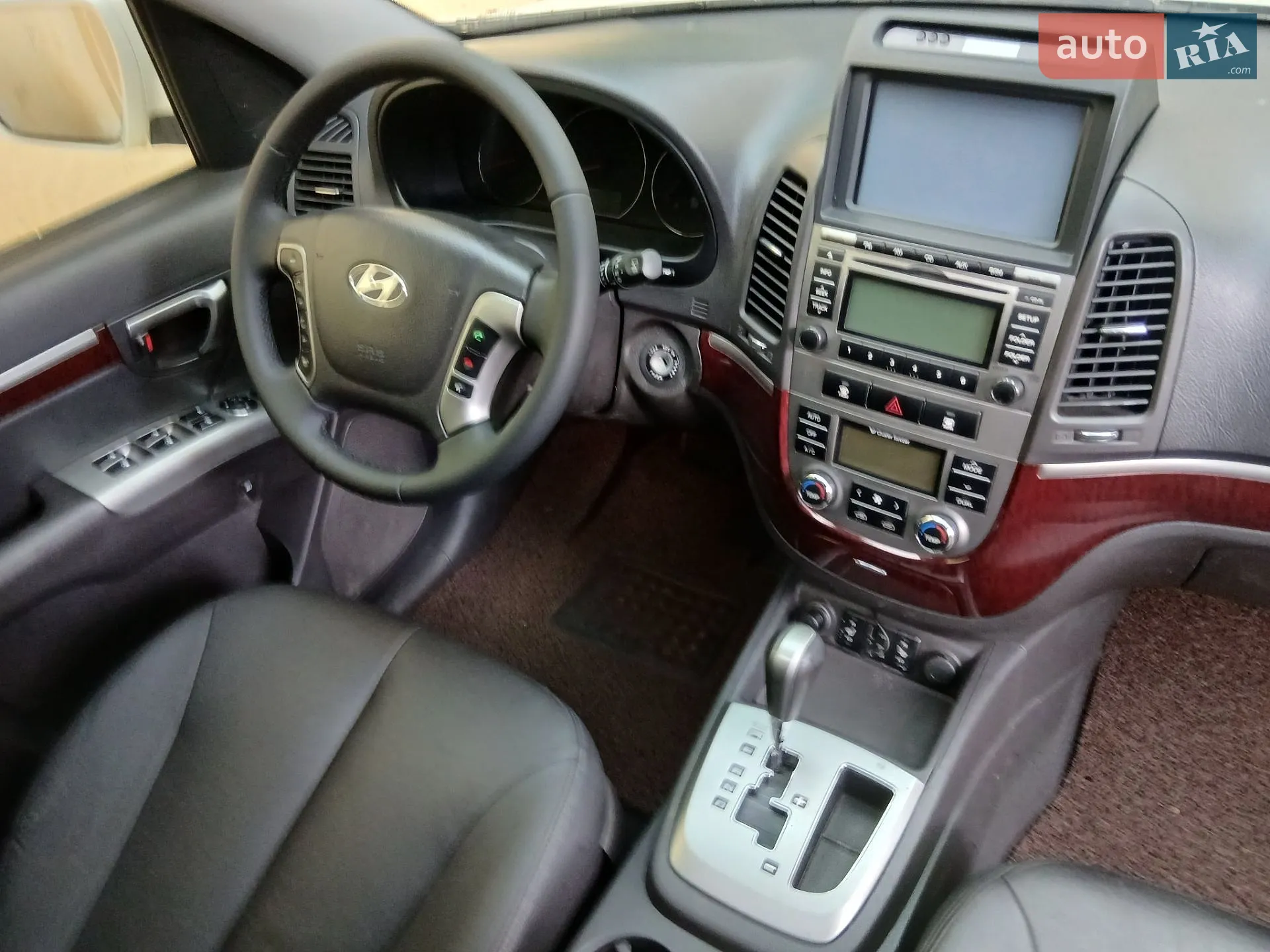 2010 Hyundai Santa Fe - мініатюра 27