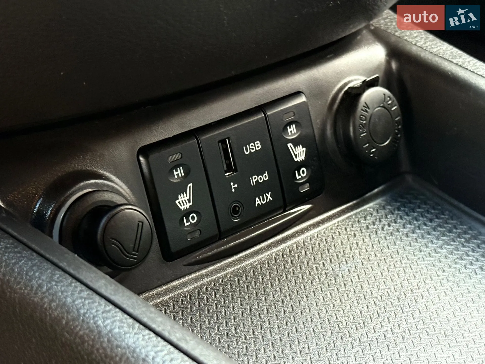 2011 Hyundai Santa Fe - мініатюра 23