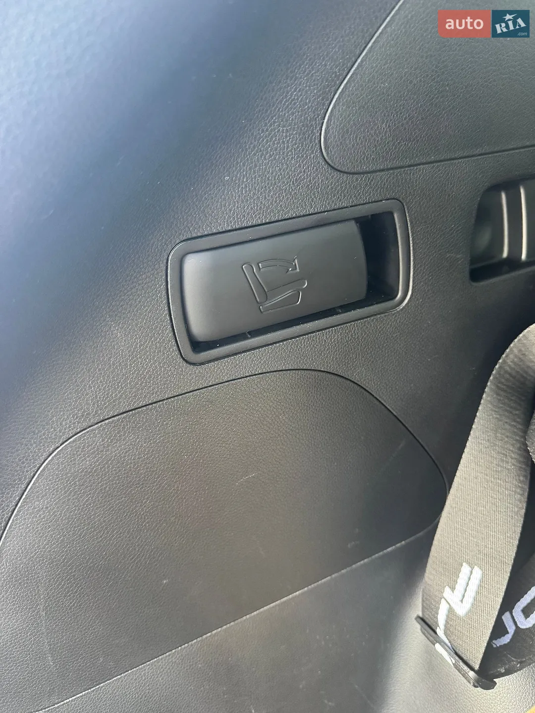 2015 Hyundai Santa Fe - мініатюра 29