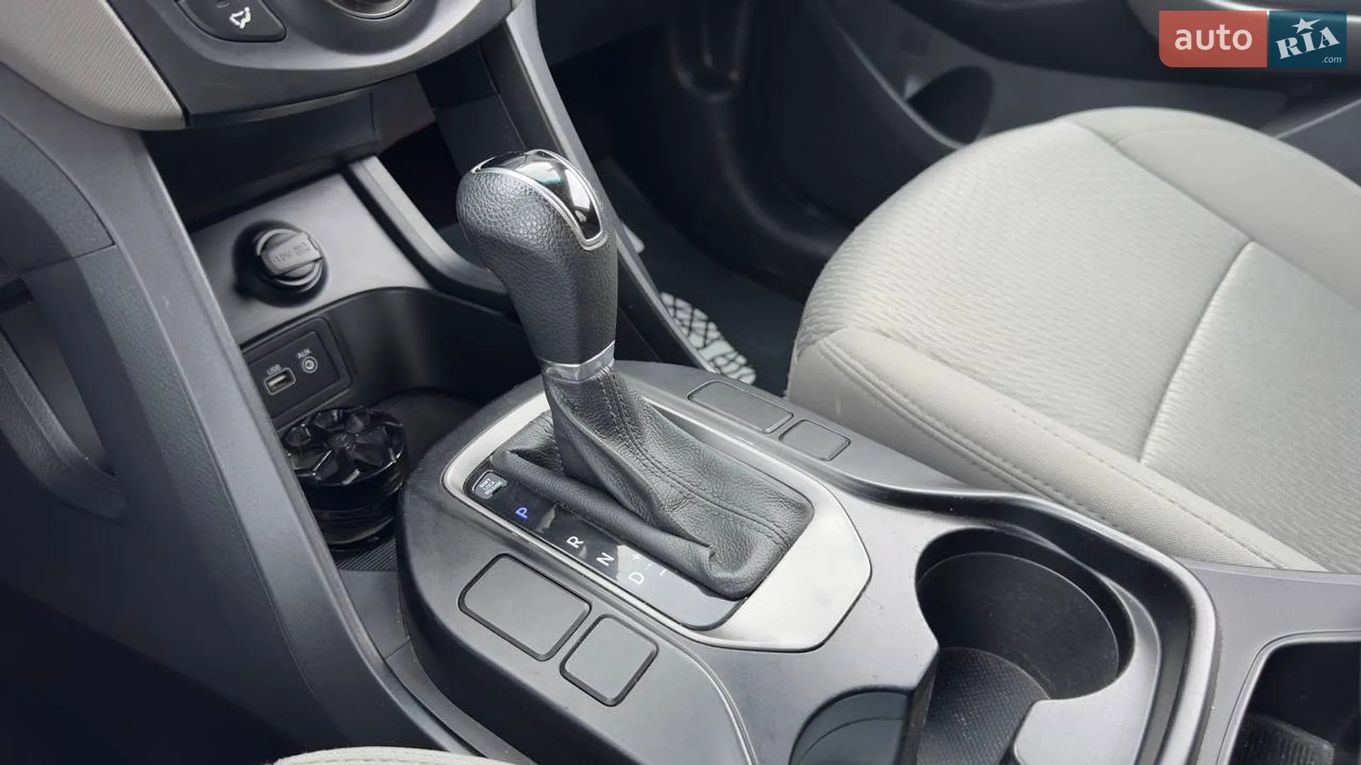 2016 Hyundai Santa Fe - мініатюра 22