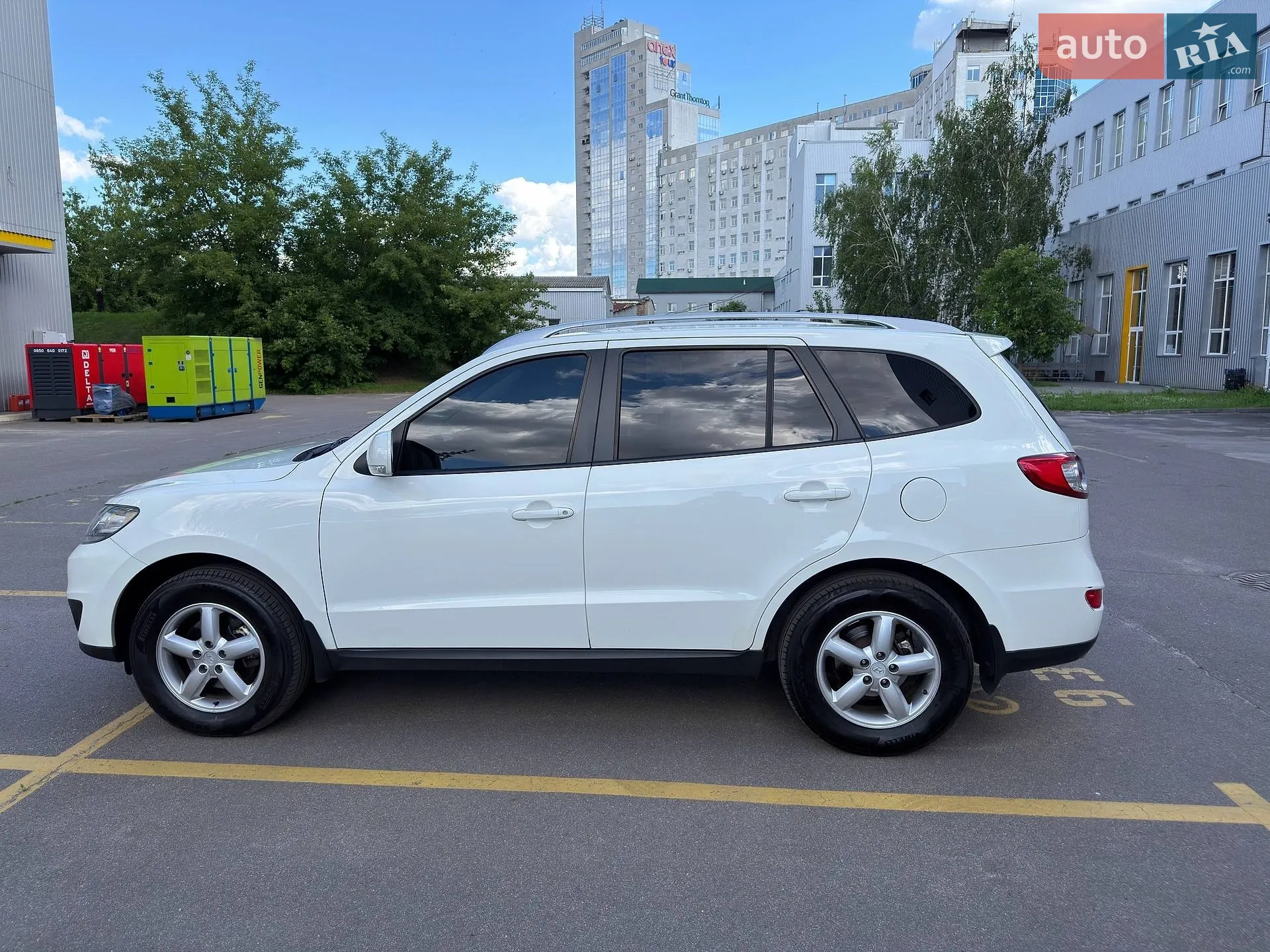 2010 Hyundai Santa Fe - мініатюра 8