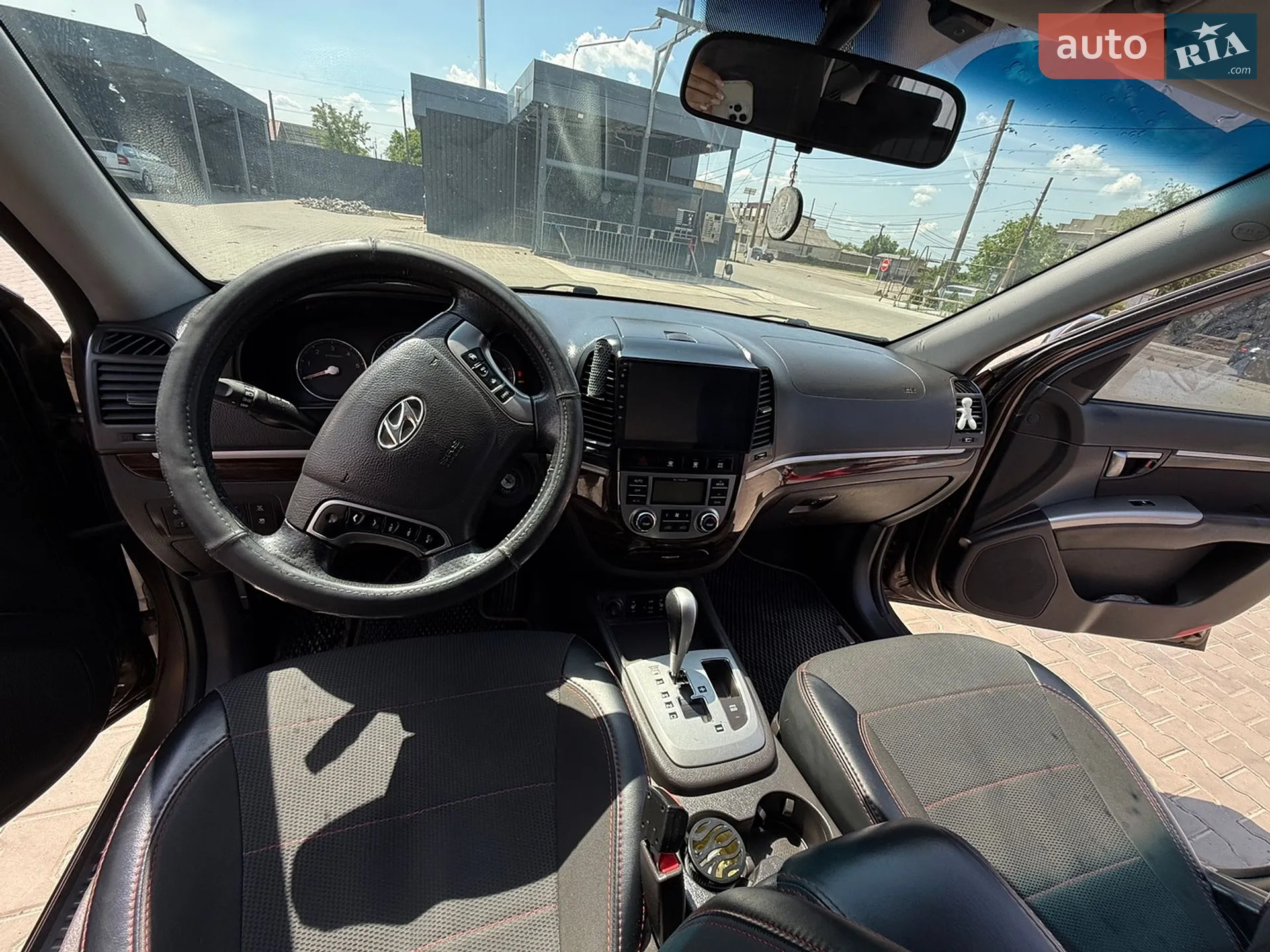 2011 Hyundai Santa Fe - мініатюра 16