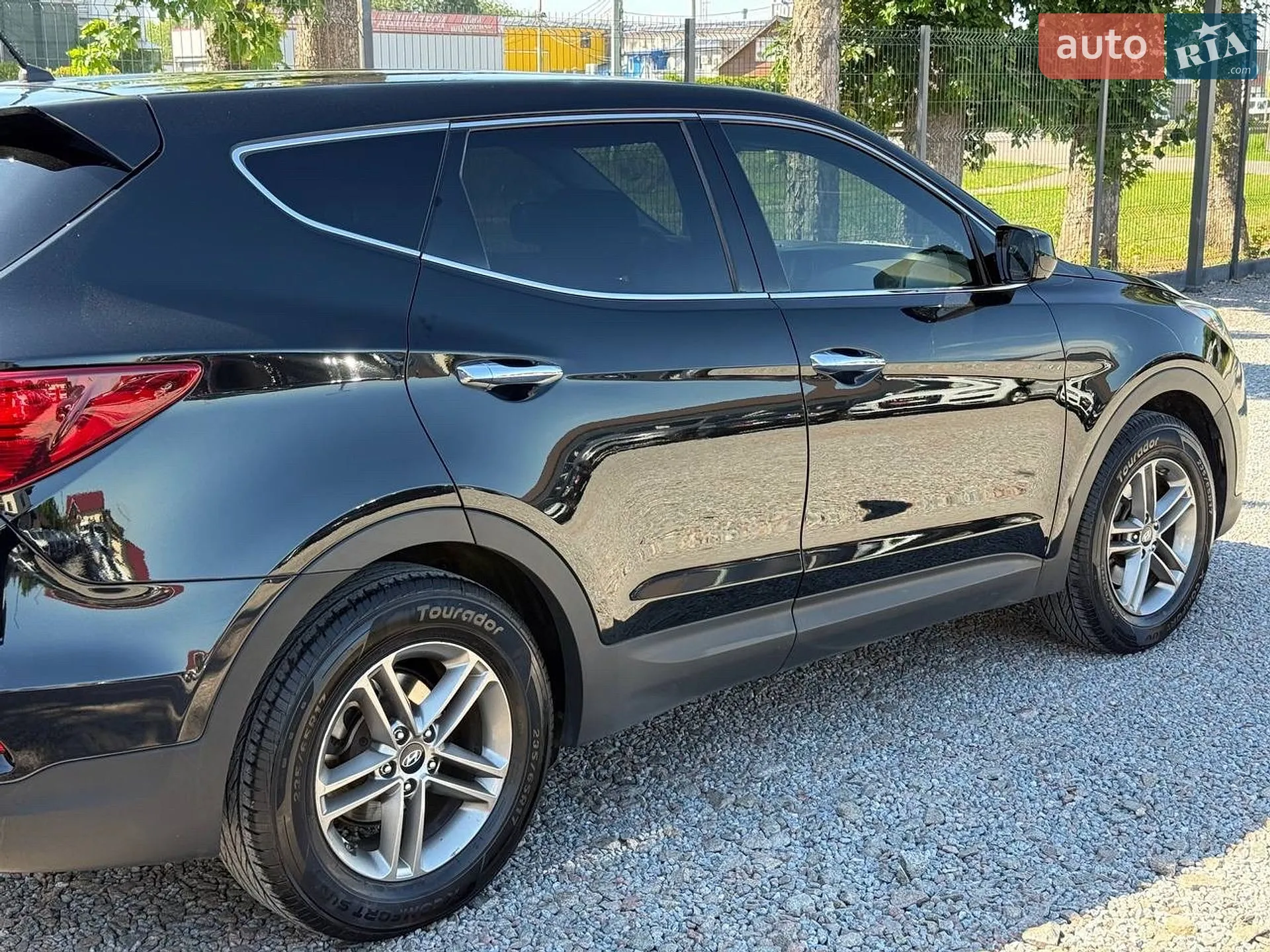 2017 Hyundai Santa Fe - мініатюра 19