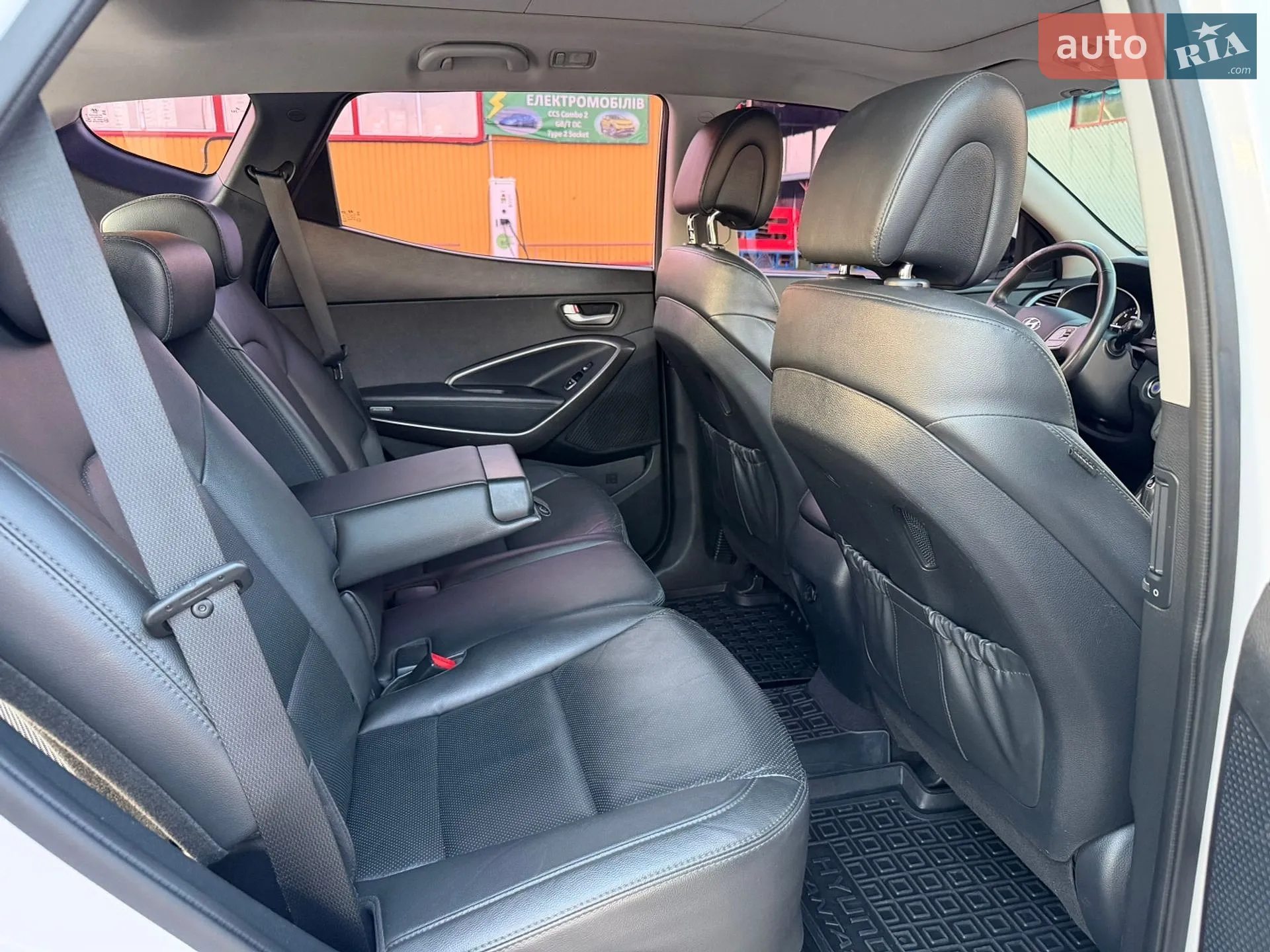 2016 Hyundai Santa Fe - мініатюра 16