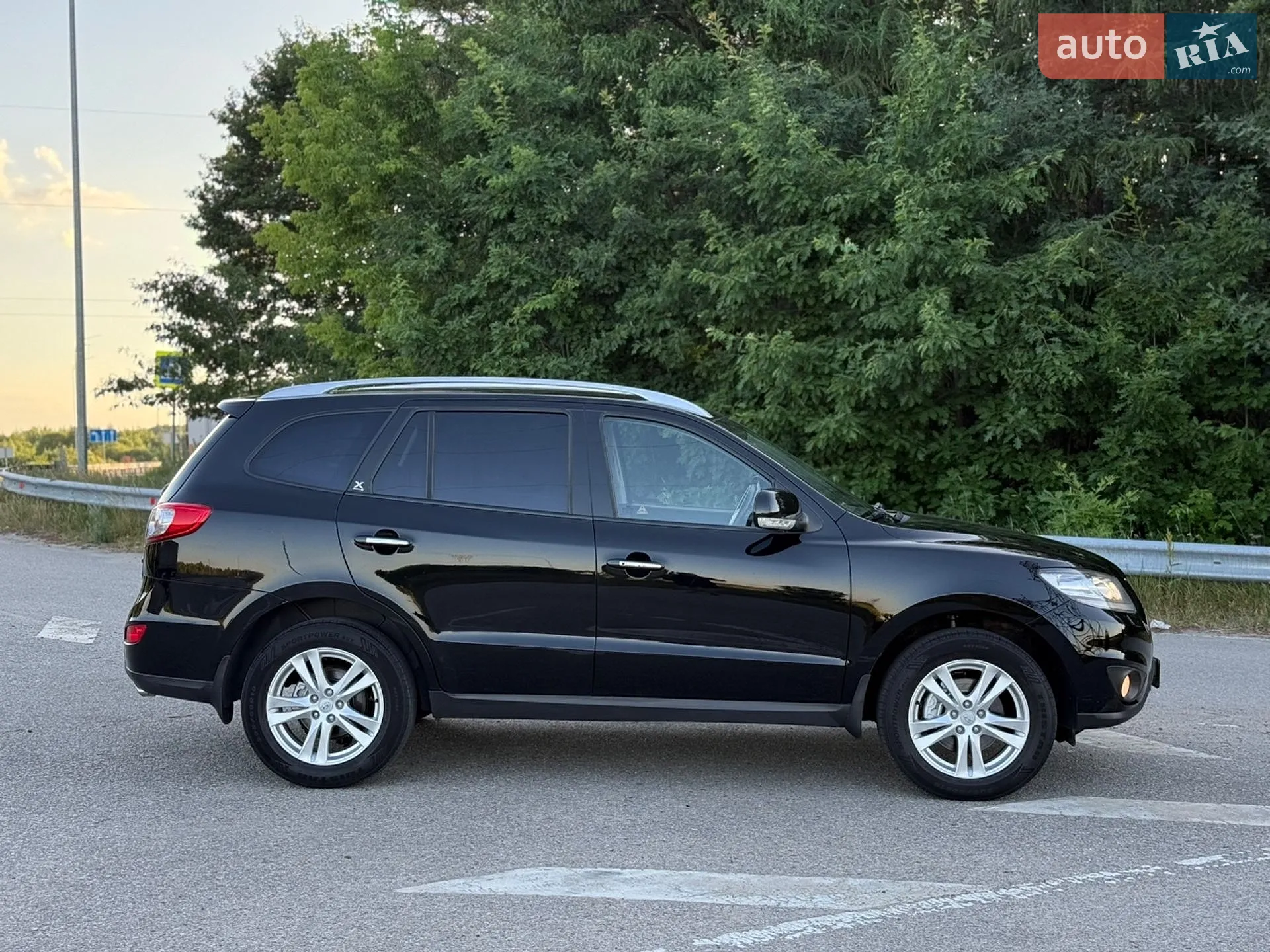 2011 Hyundai Santa Fe - мініатюра 11