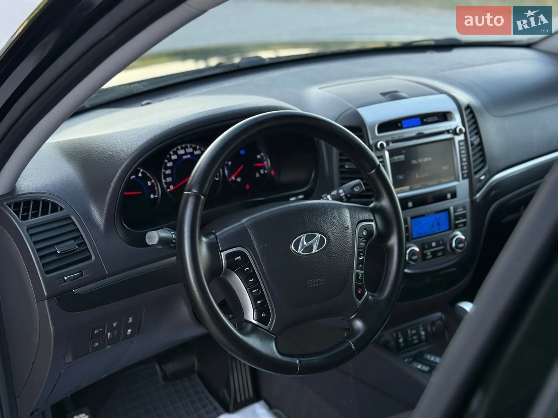 2011 Hyundai Santa Fe - мініатюра 34