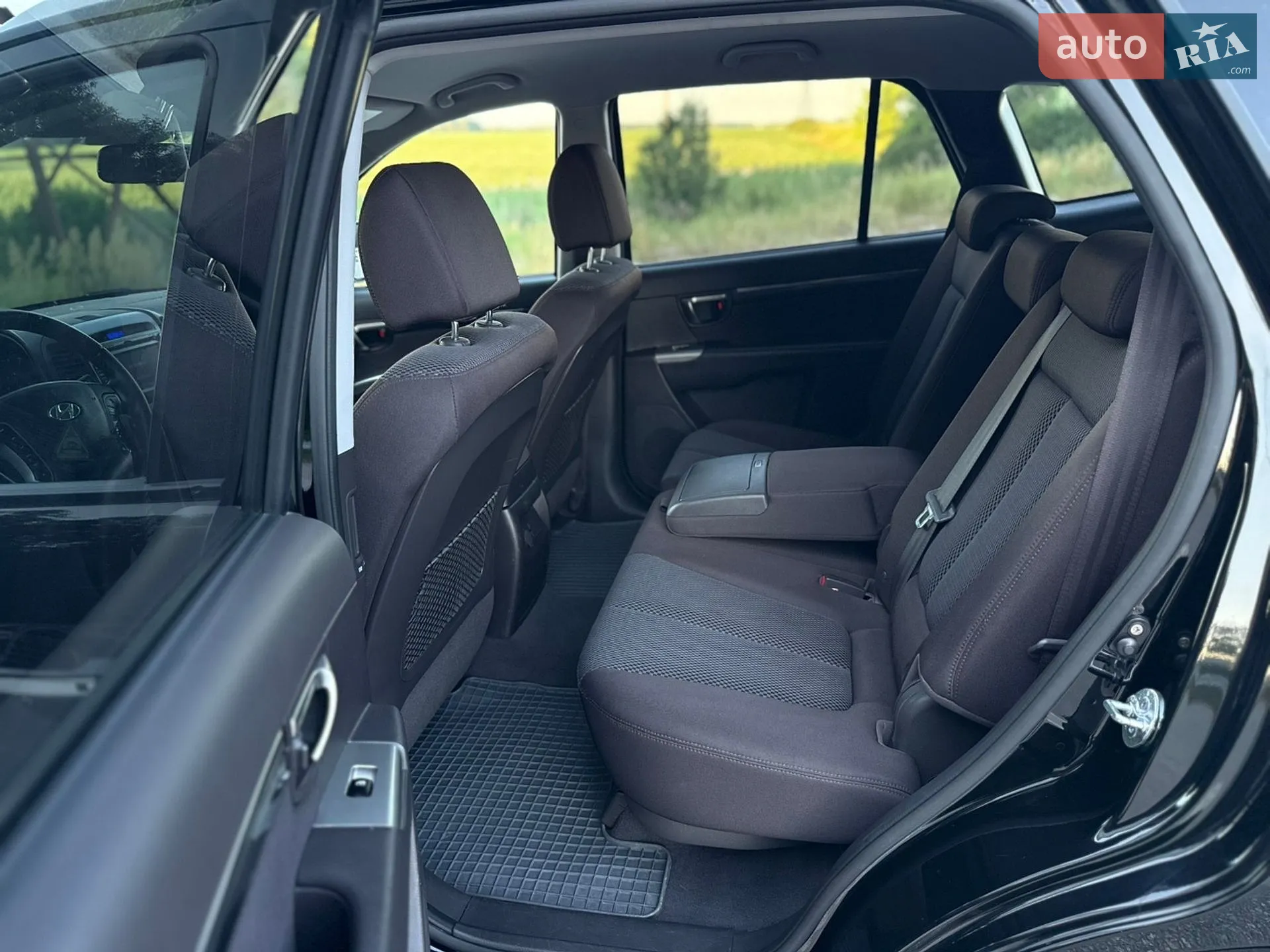2011 Hyundai Santa Fe - мініатюра 46