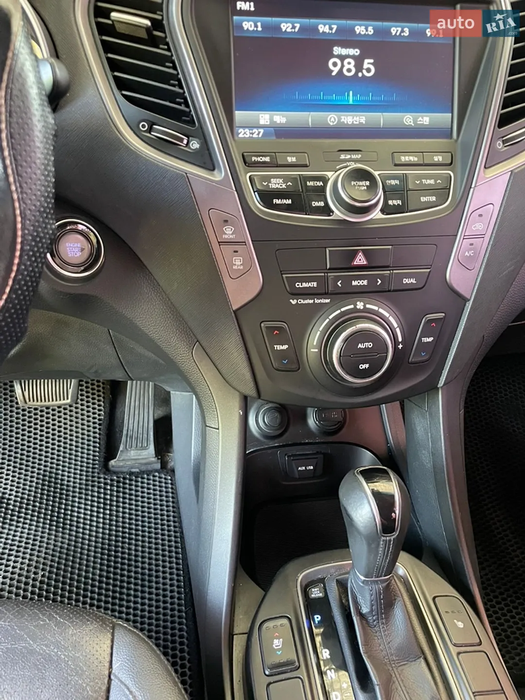2013 Hyundai Santa Fe - мініатюра 16