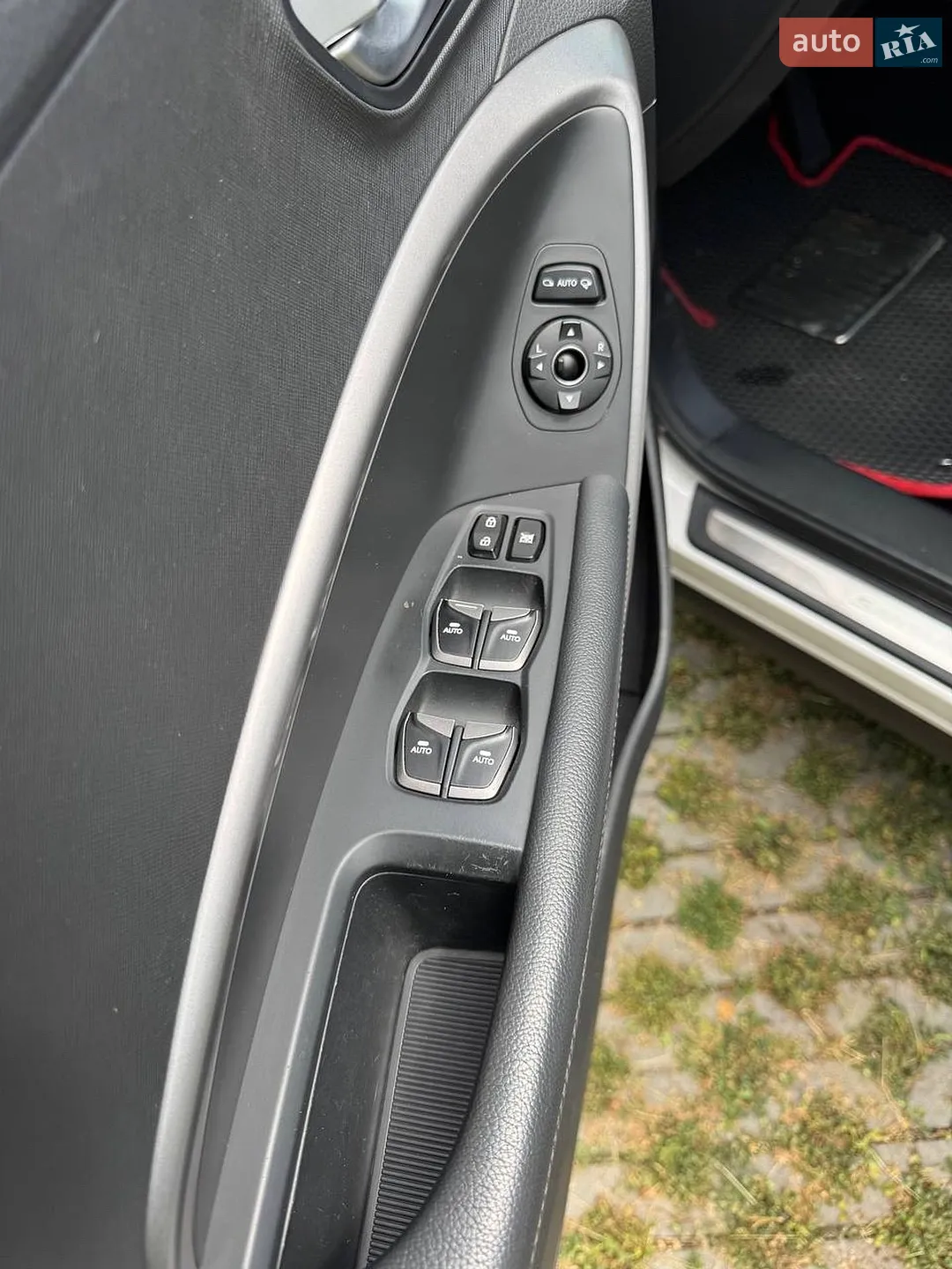 2013 Hyundai Santa Fe - мініатюра 23