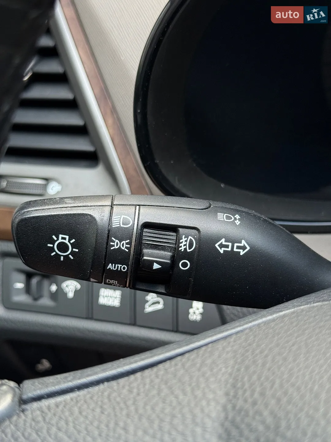 2017 Hyundai Santa Fe - мініатюра 16