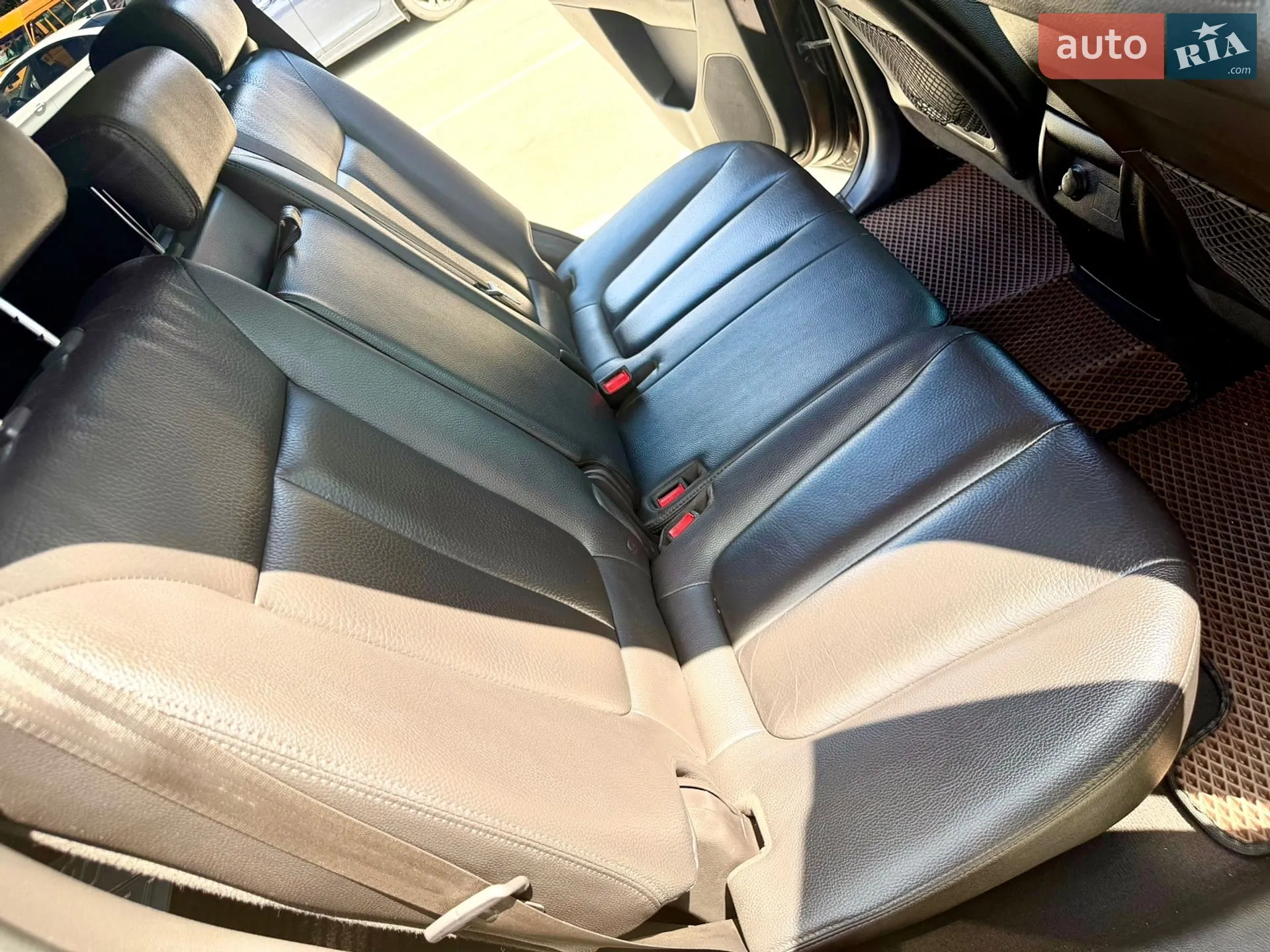 2010 Hyundai Santa Fe - мініатюра 9