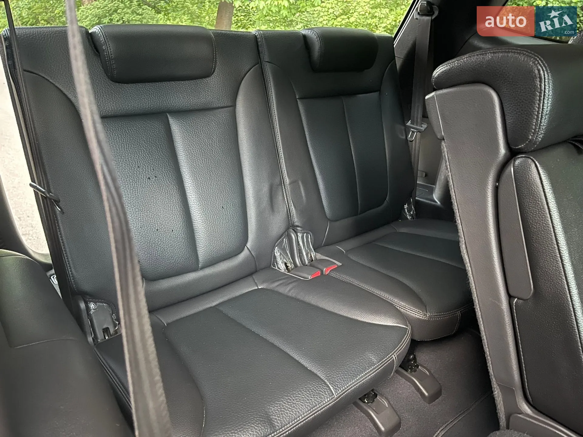 2011 Hyundai Santa Fe - мініатюра 36