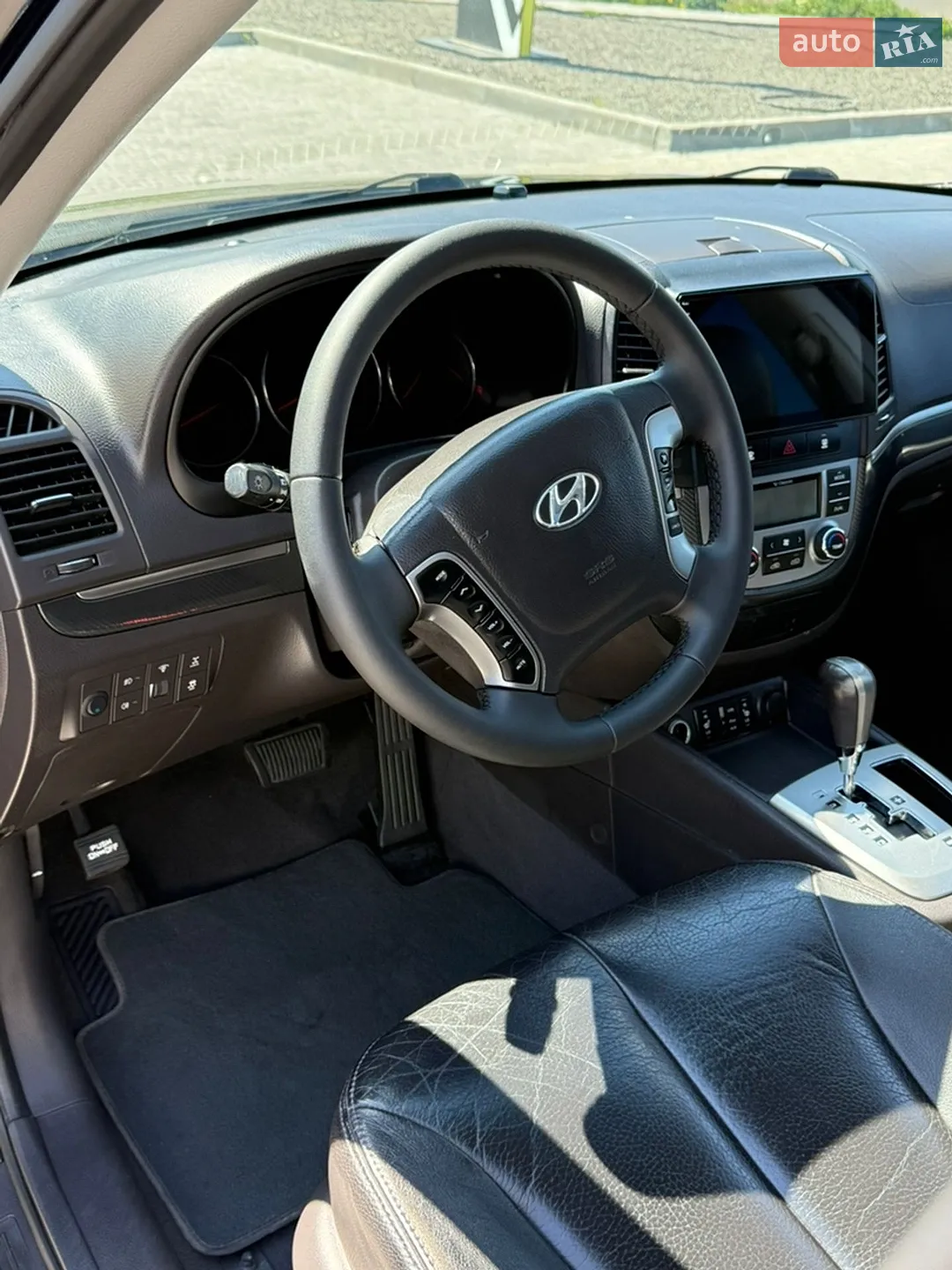 2010 Hyundai Santa Fe - мініатюра 11