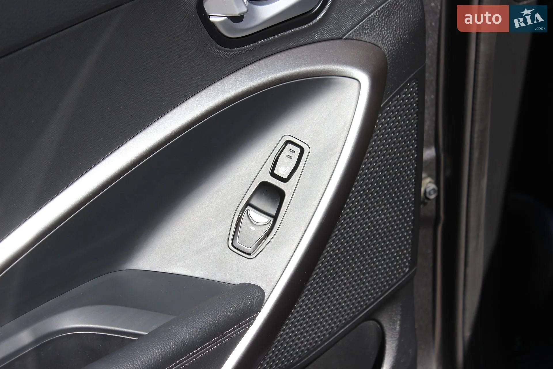2015 Hyundai Santa Fe - мініатюра 27