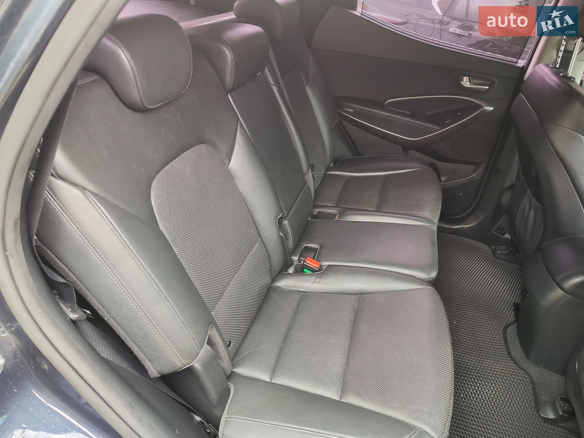 2016 Hyundai Santa Fe - мініатюра 17