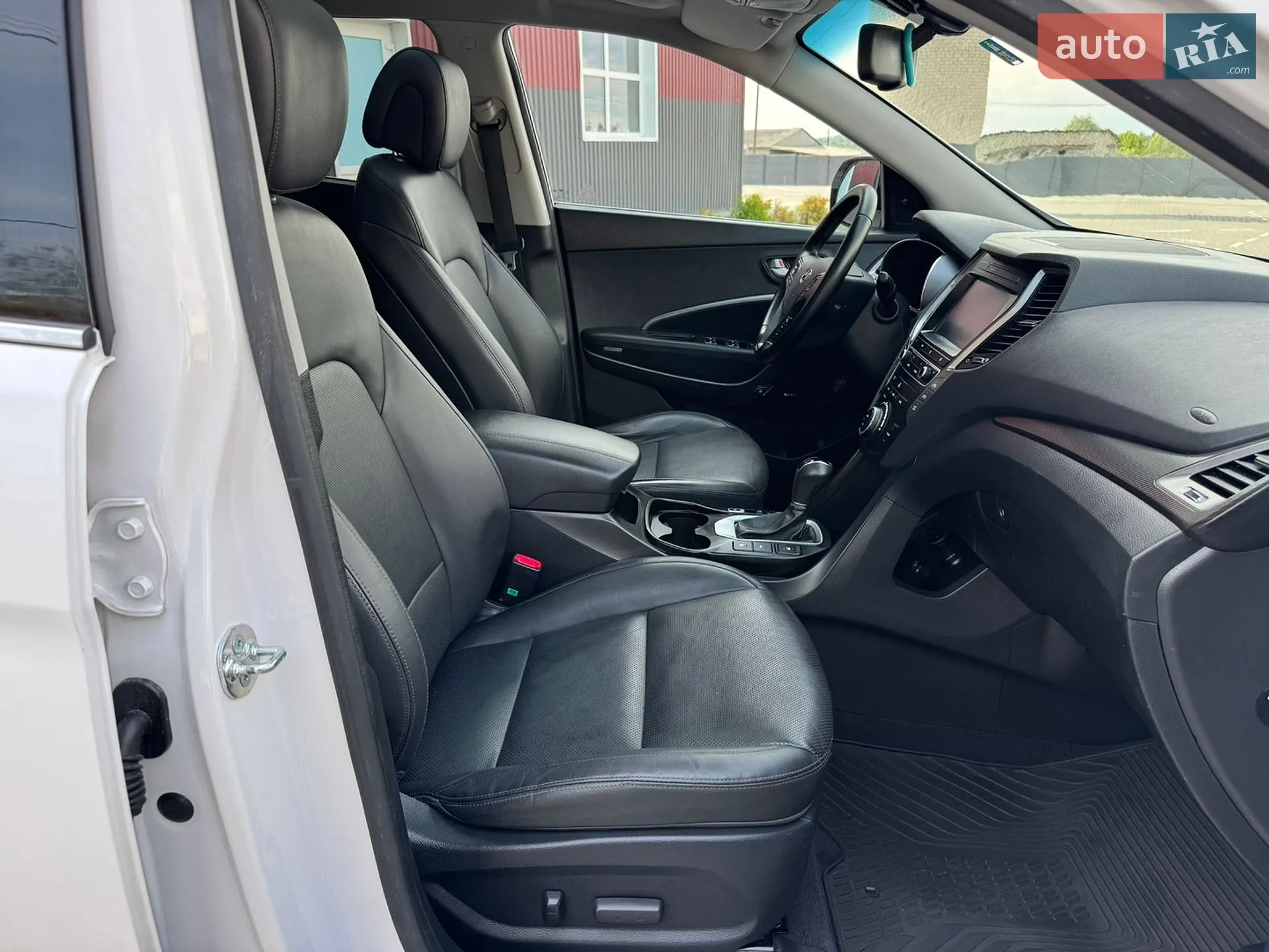 2015 Hyundai Santa Fe - мініатюра 29