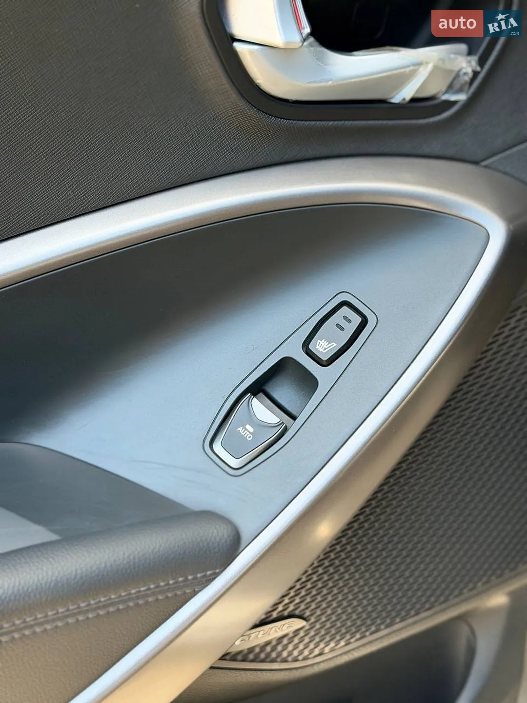 2012 Hyundai Santa Fe - мініатюра 12