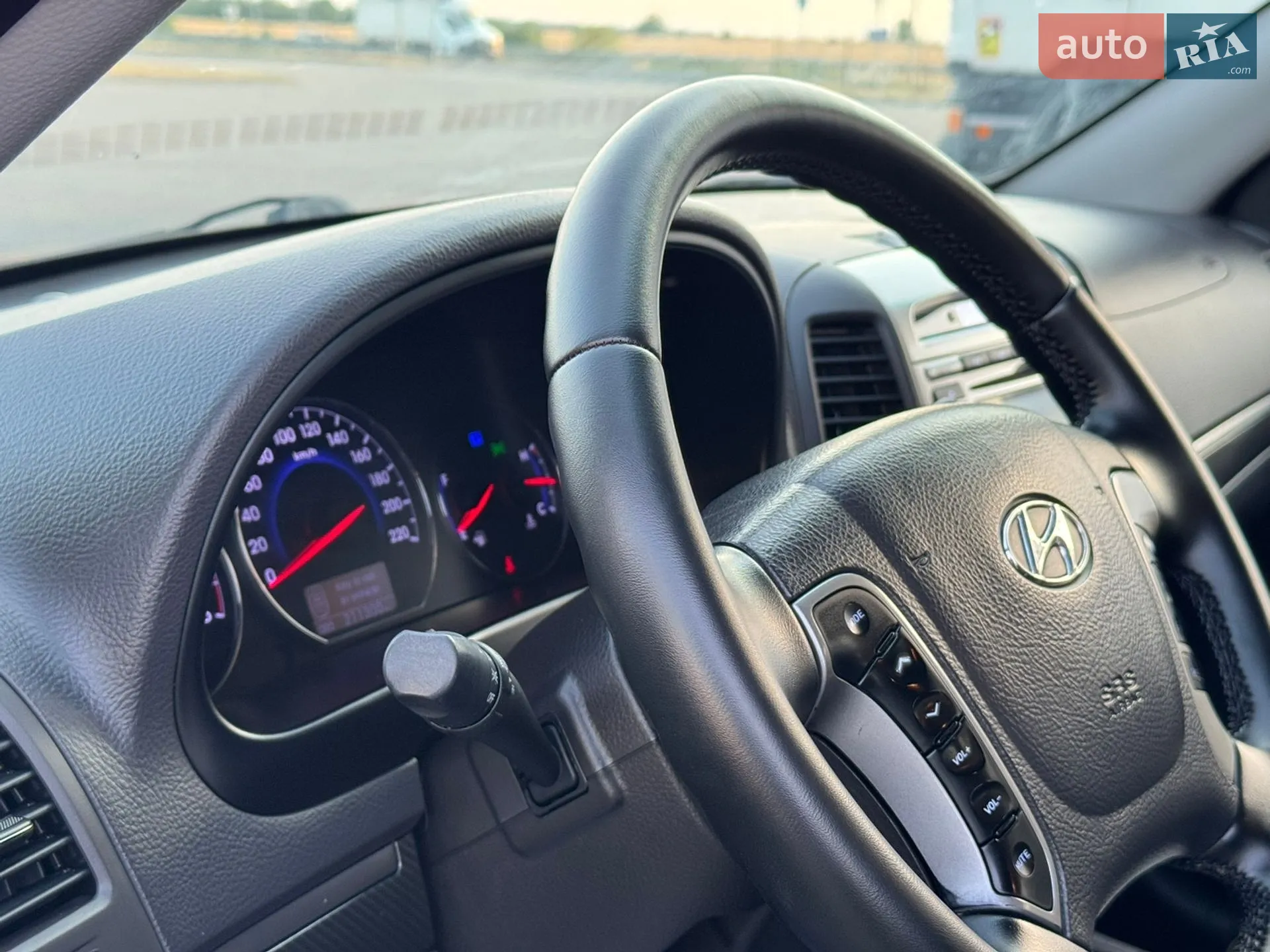 2011 Hyundai Santa Fe - мініатюра 12
