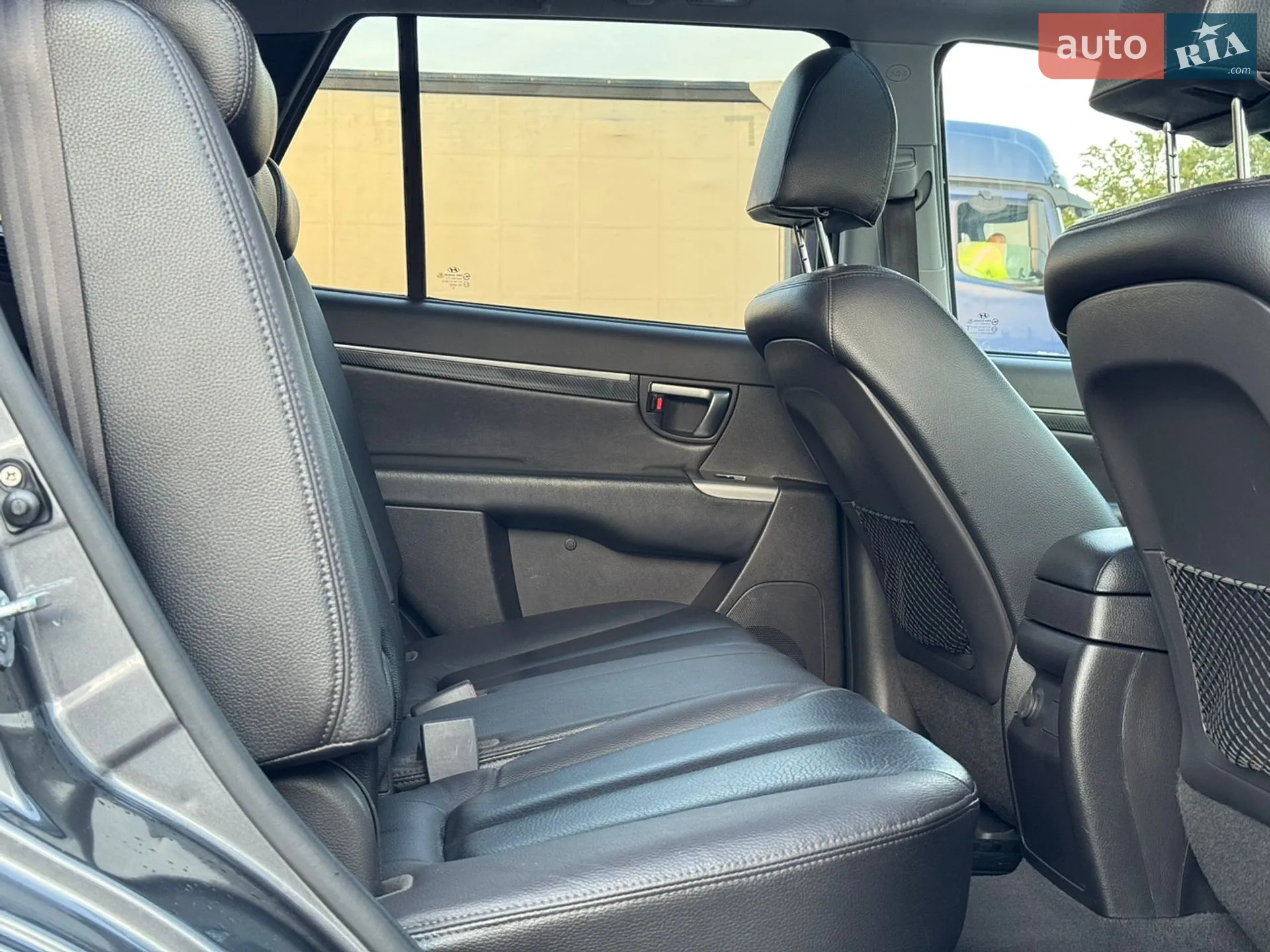 2011 Hyundai Santa Fe - мініатюра 29