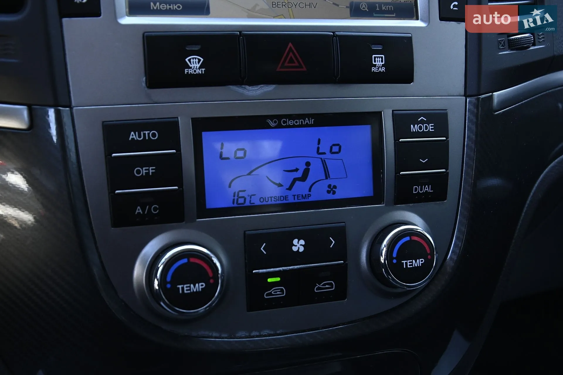 2011 Hyundai Santa Fe - мініатюра 25