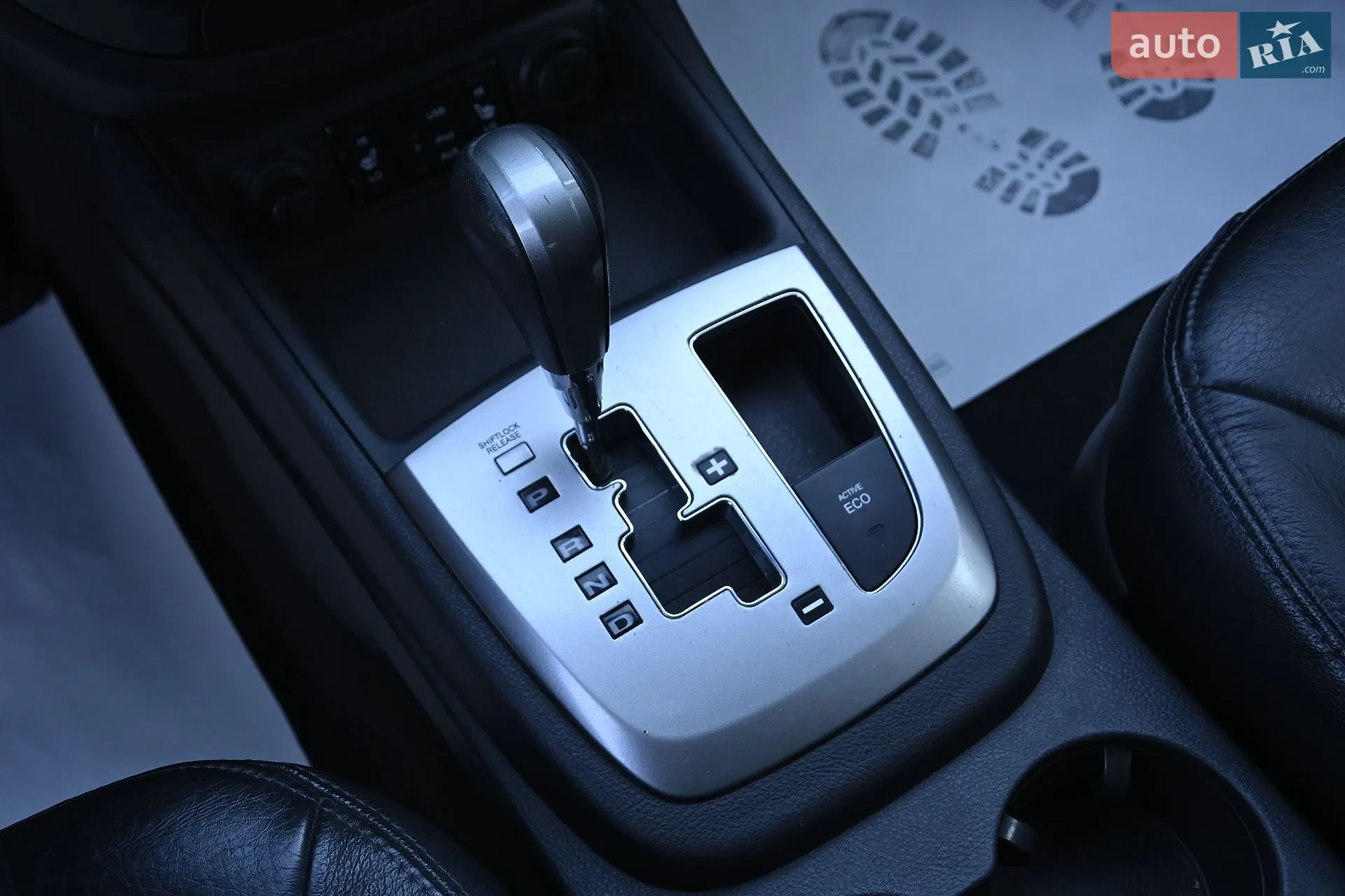 2011 Hyundai Santa Fe - мініатюра 28