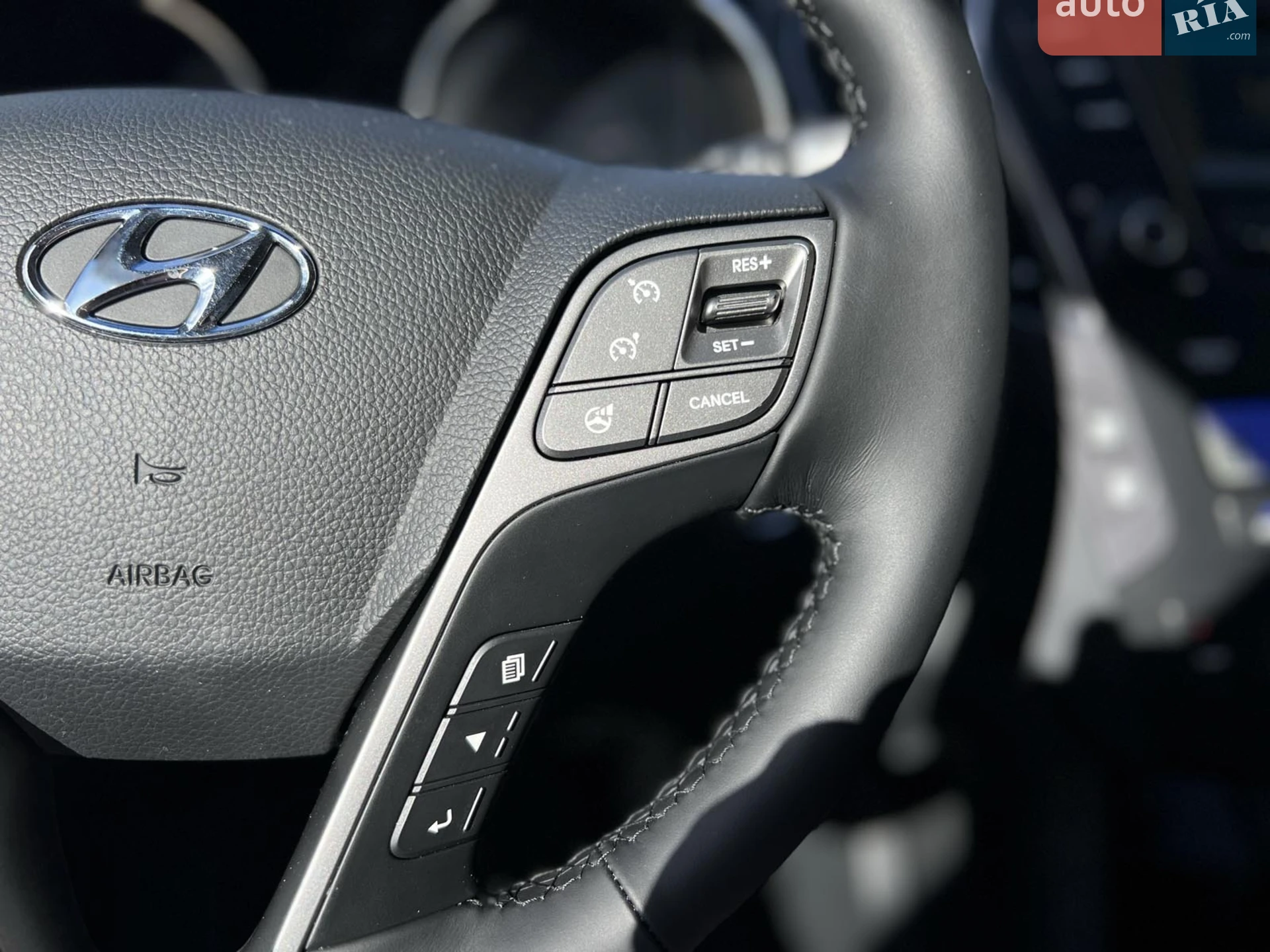 2014 Hyundai Santa Fe - мініатюра 17