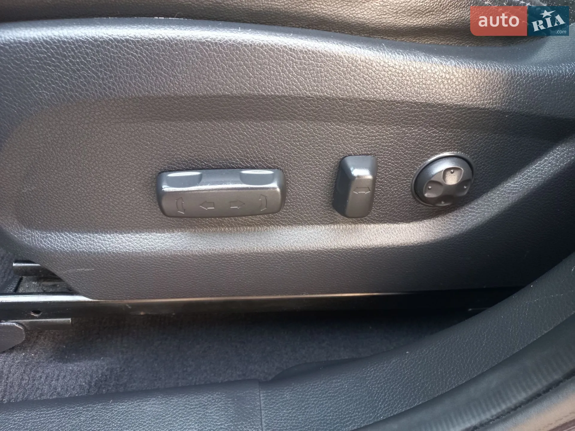 2015 Hyundai Santa Fe - мініатюра 46