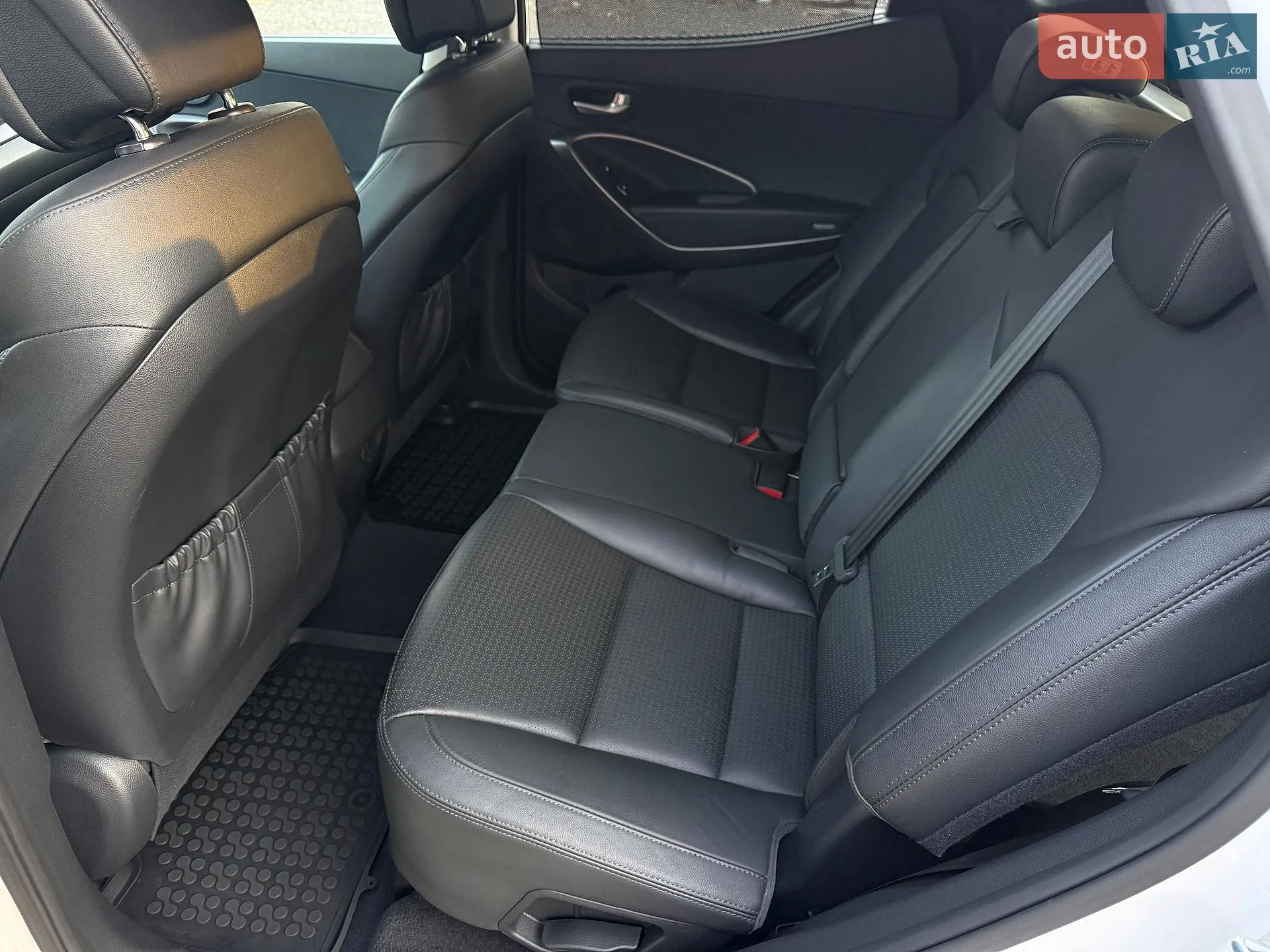 2014 Hyundai Santa Fe - мініатюра 19